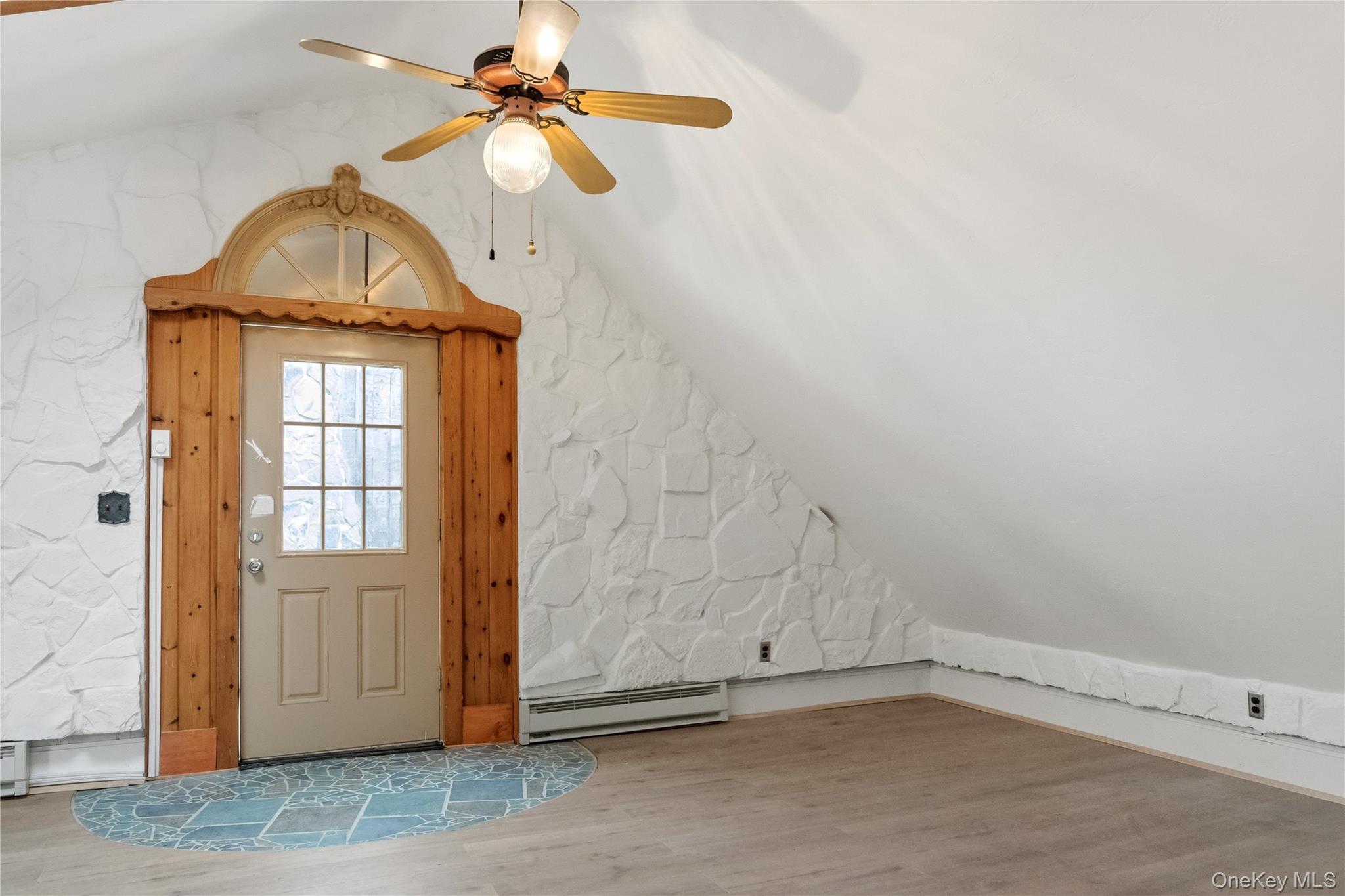 #1 photo, 378 Broadway 9W, Esopus , NY 12487