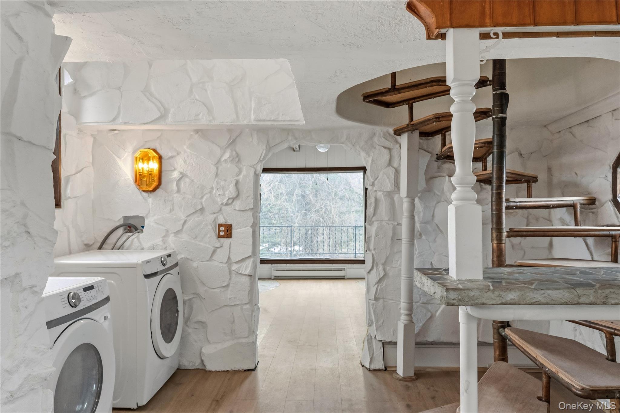 #11 photo, 378 Broadway 9W, Esopus , NY 12487