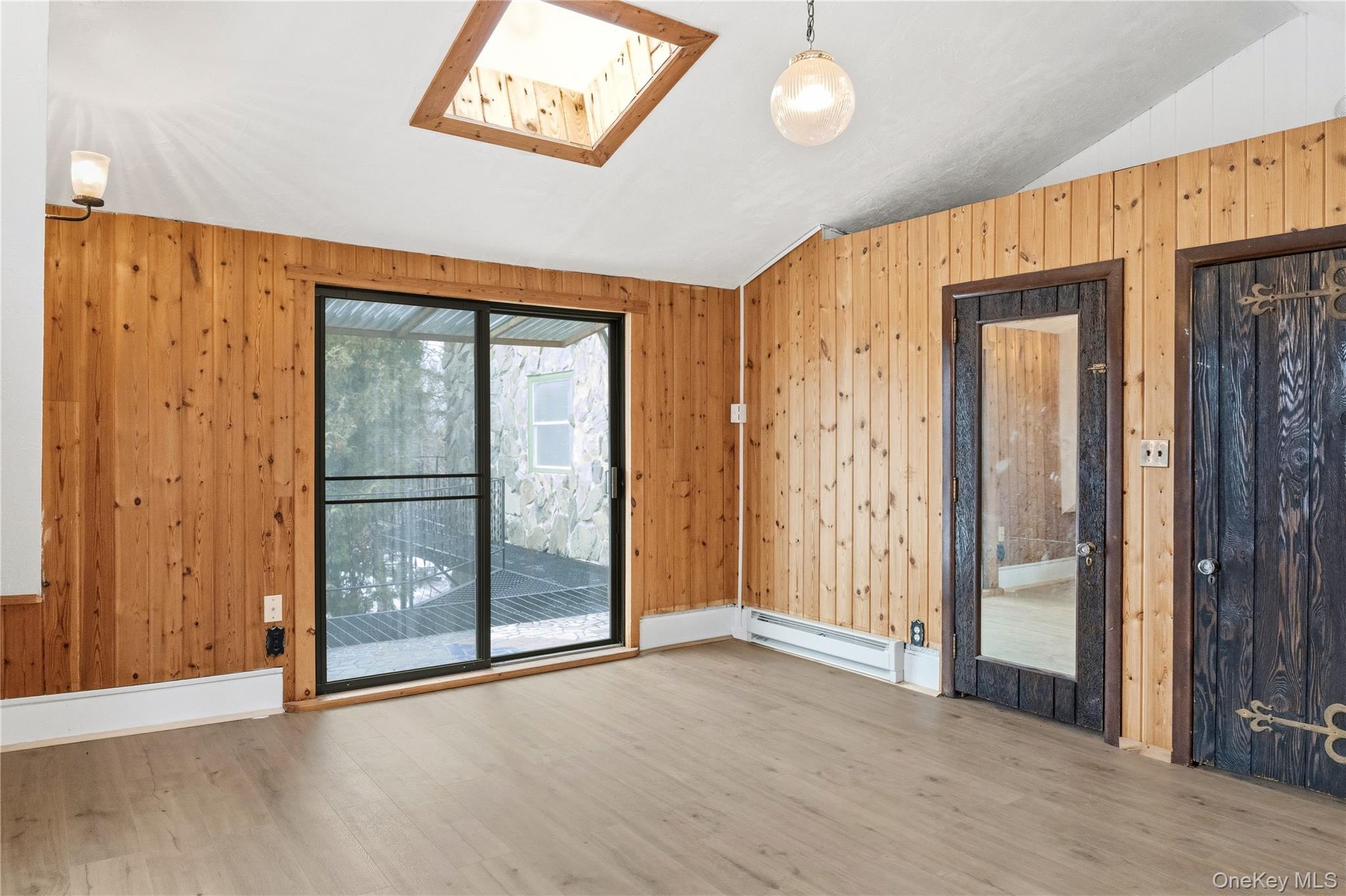 #20 photo, 378 Broadway 9W, Esopus , NY 12487