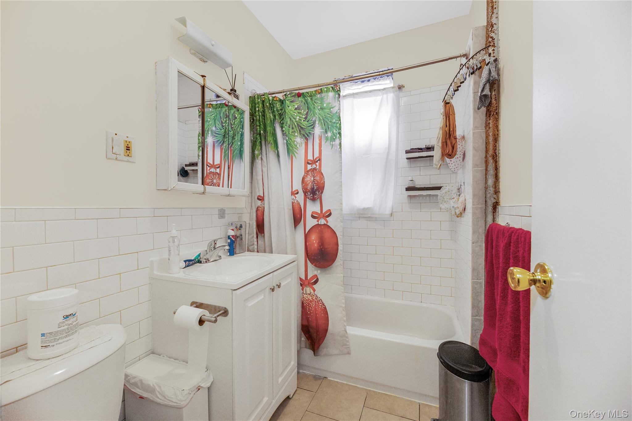 #17 photo, 2445 Southern Boulevard, ब्रोंक्स Bronx , NY 10458