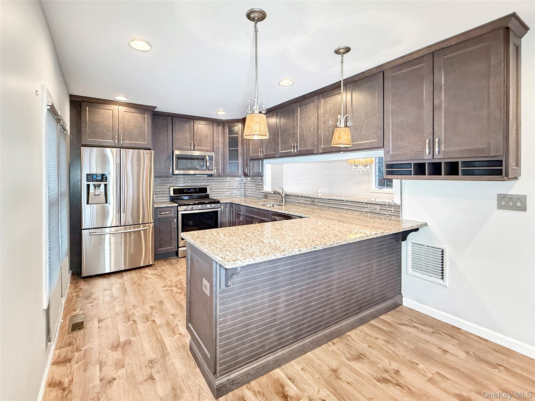 #4 photo, 18 Grove Street, Highland , NY 12528