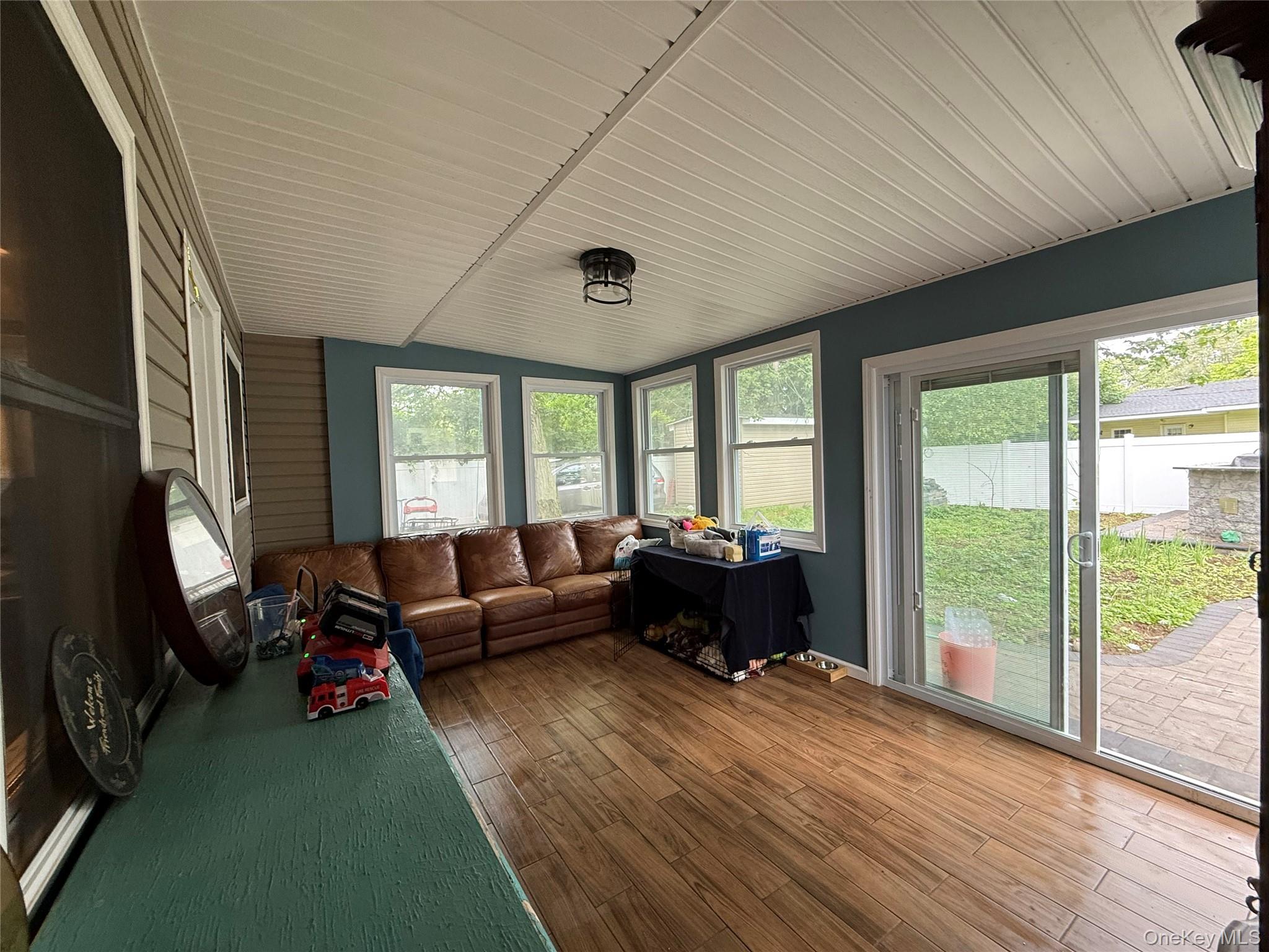 #11 photo, 803 Bayview Avenue, 롱 아일랜드 Amityville , NY 11701