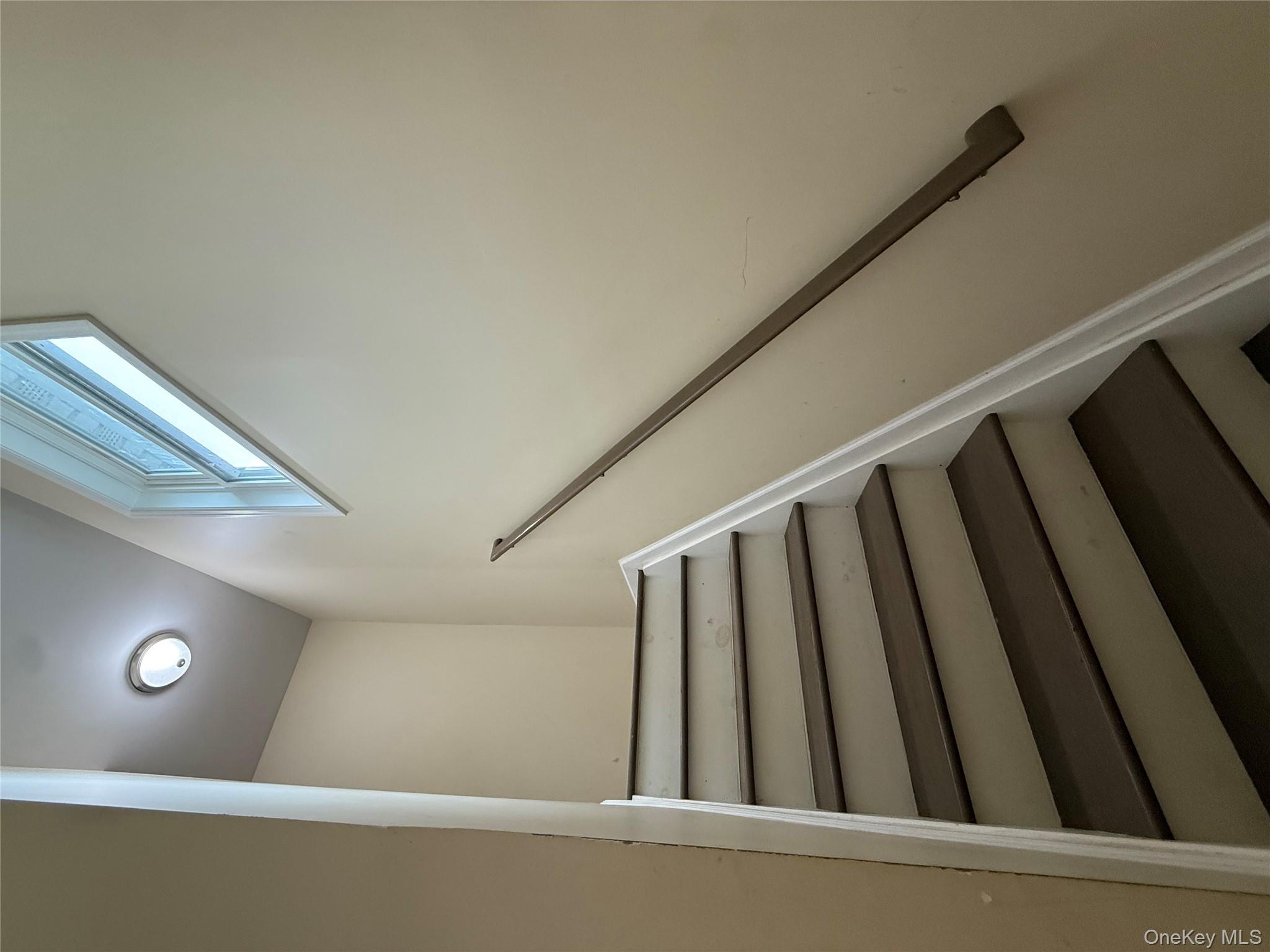 #17 photo, 803 Bayview Avenue, 롱 아일랜드 Amityville , NY 11701