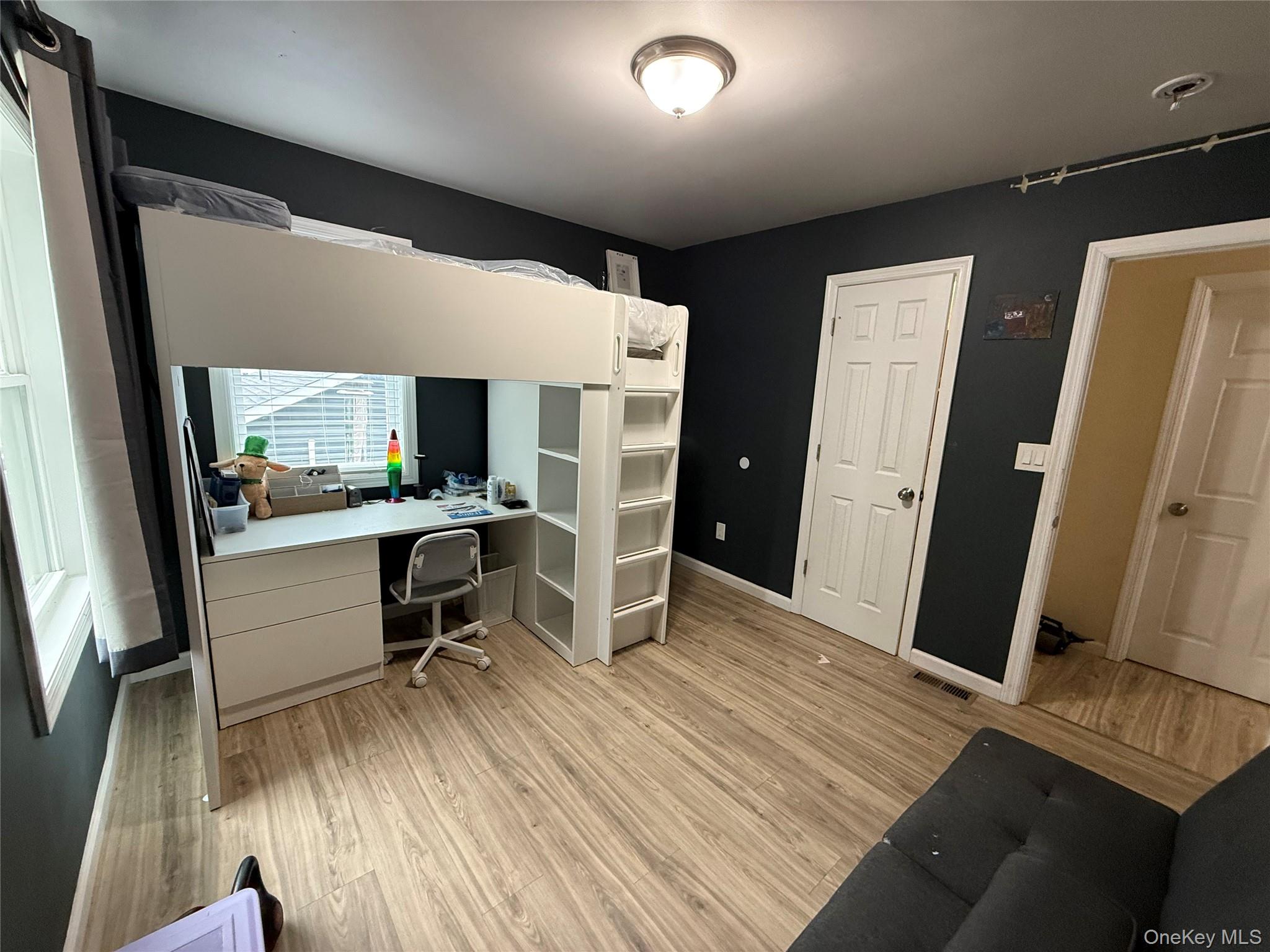 #20 photo, 803 Bayview Avenue, 롱 아일랜드 Amityville , NY 11701