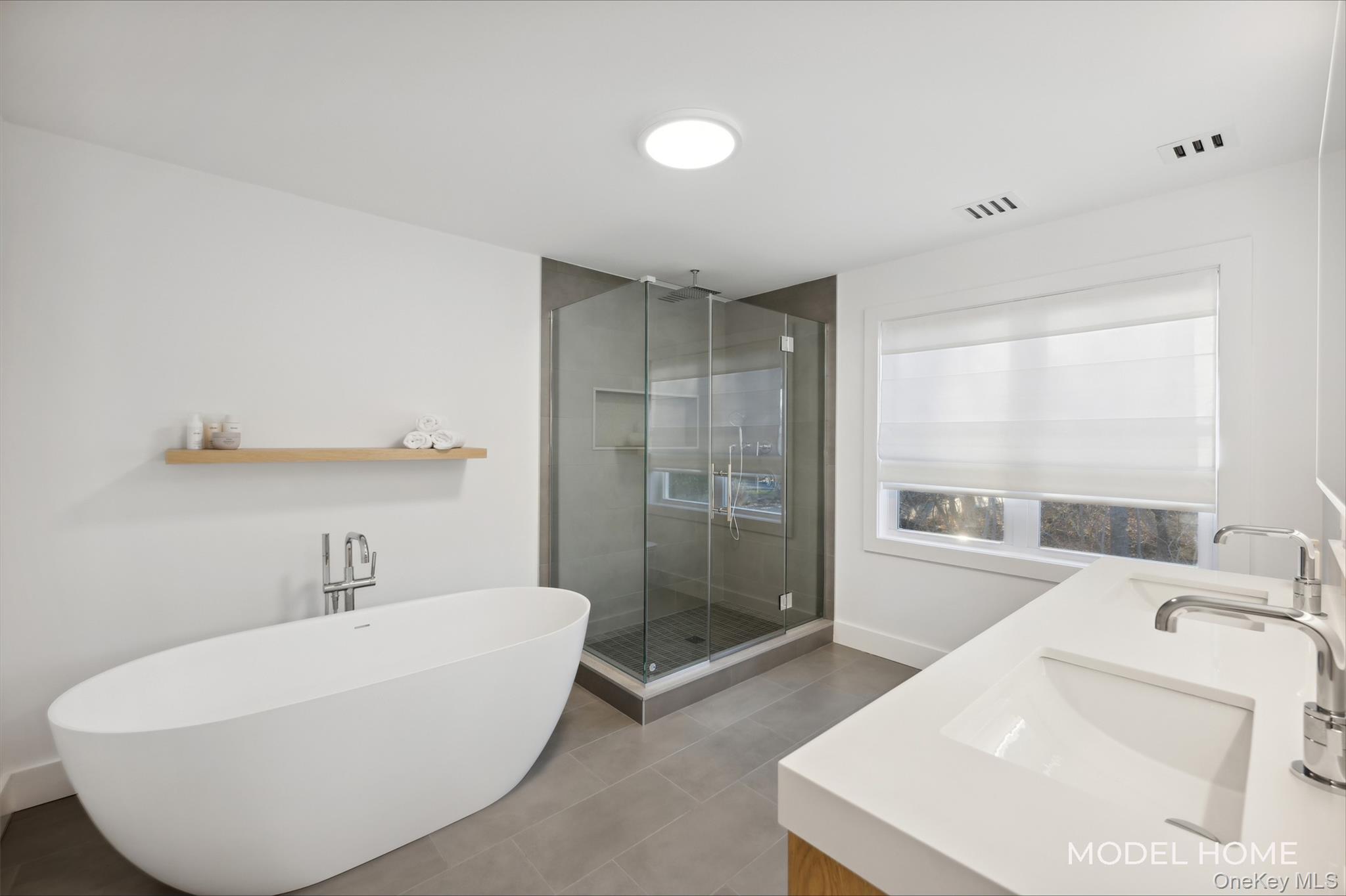 #10 photo, 89 N South Street, 東長島 Manorville , NY 11949