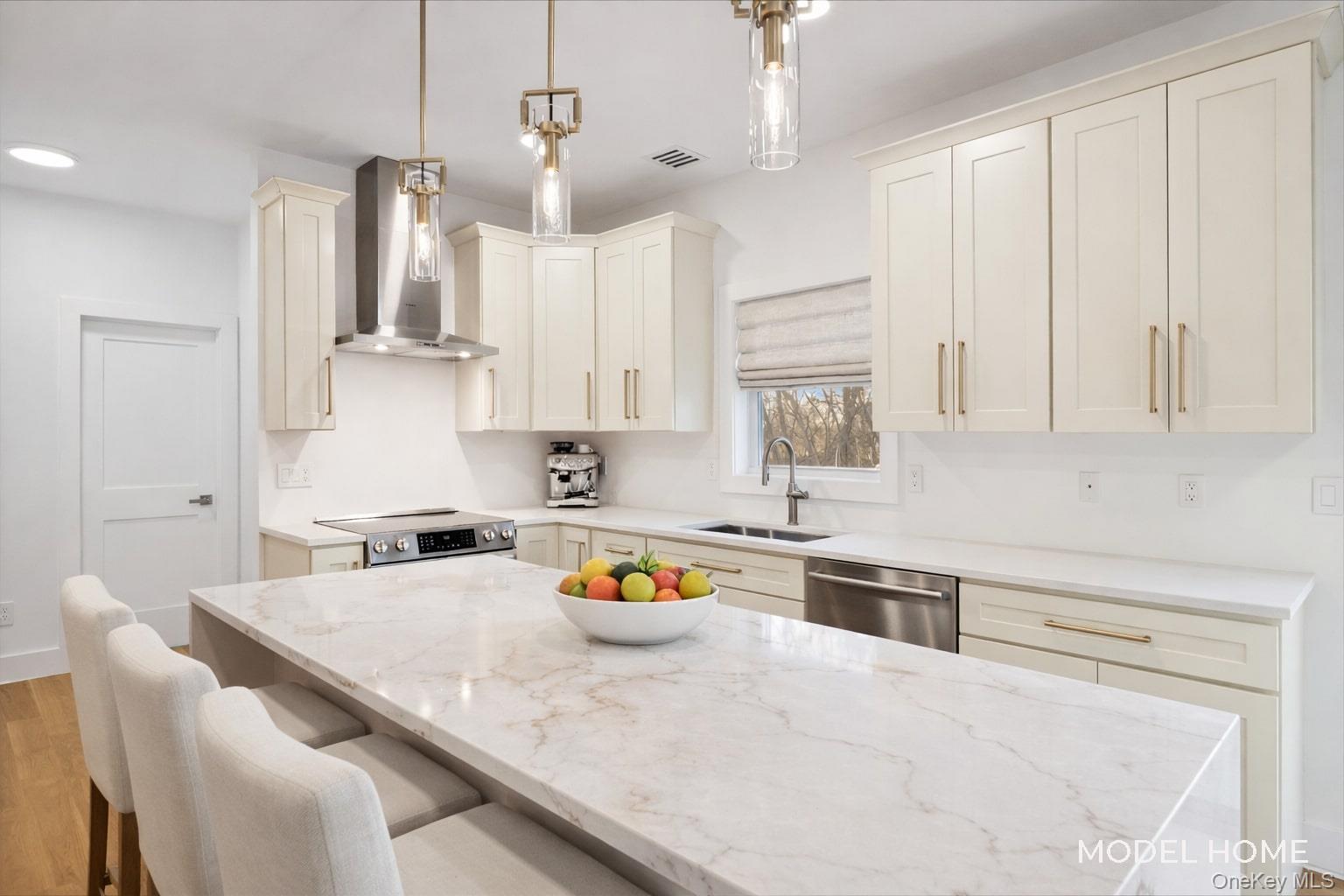 #3 photo, 89 N South Street, 東長島 Manorville , NY 11949