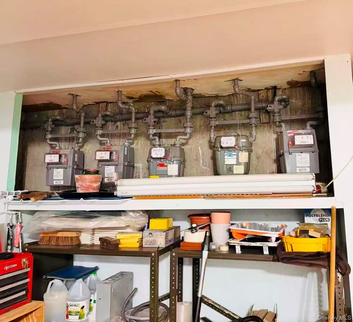 #4 photo, 53-37 97 Street, Corona , NY 11368