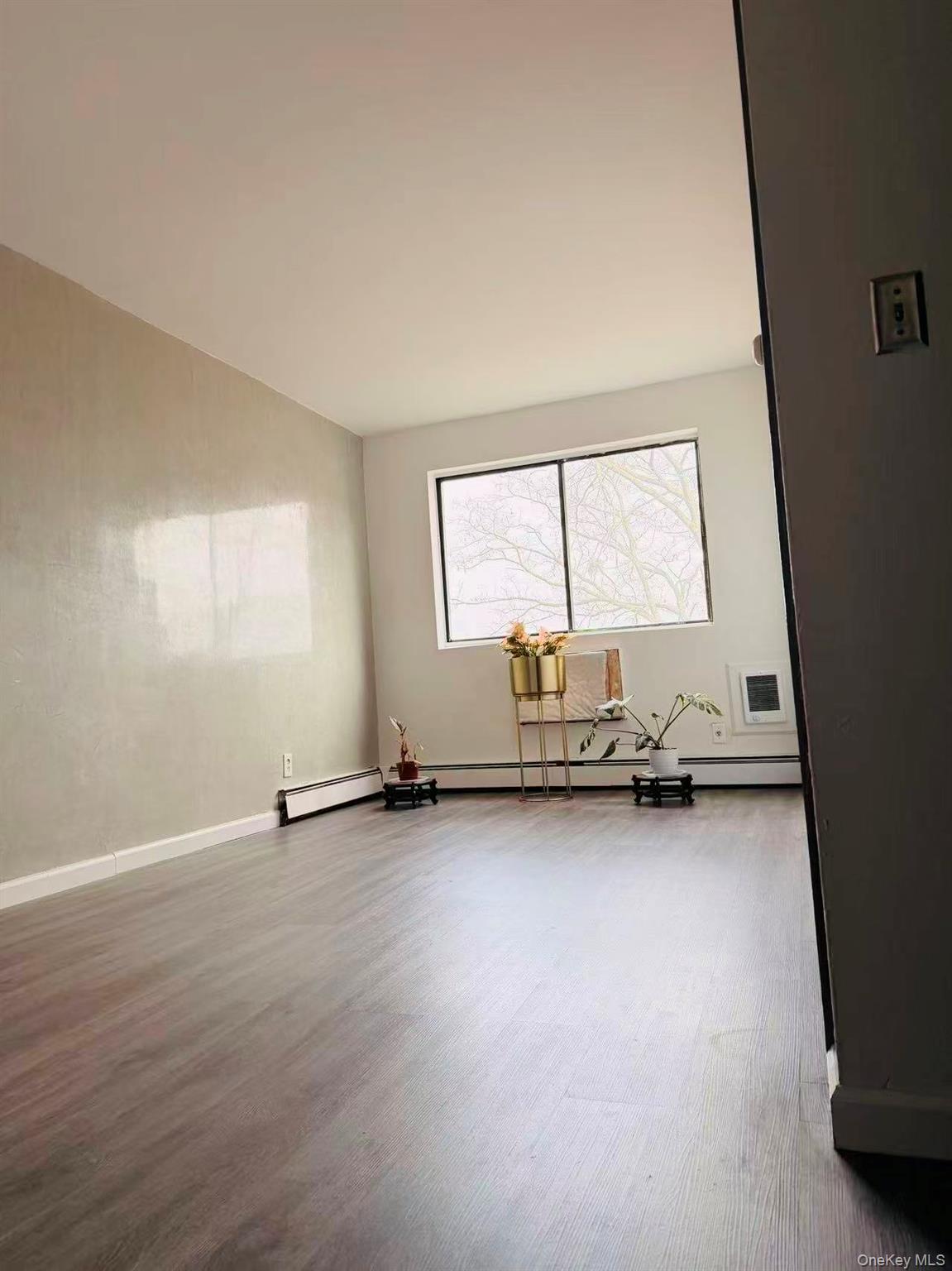 #8 photo, 53-37 97 Street, Corona , NY 11368