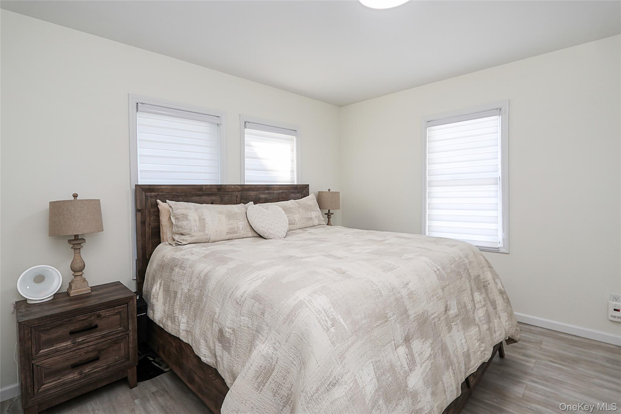 #18 photo, 267 N Wellwood Avenue, Lindenhurst , NY 11757