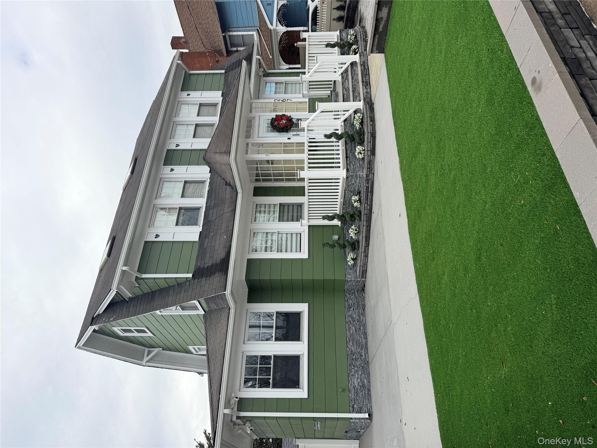 #5 photo, 267 N Wellwood Avenue, Lindenhurst , NY 11757