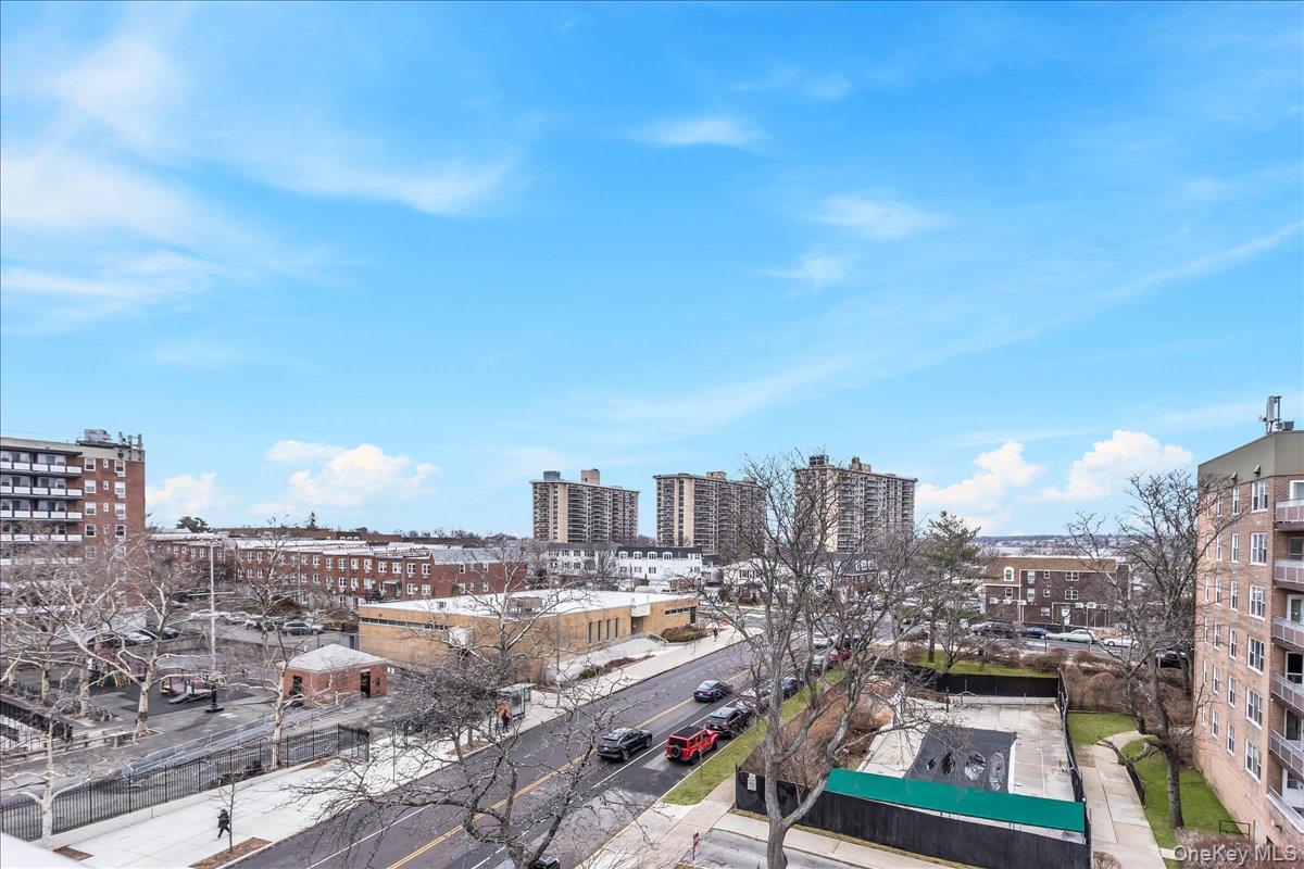 #8 photo, 212-30 23rd Avenue, קווינס Bayside , NY 11360