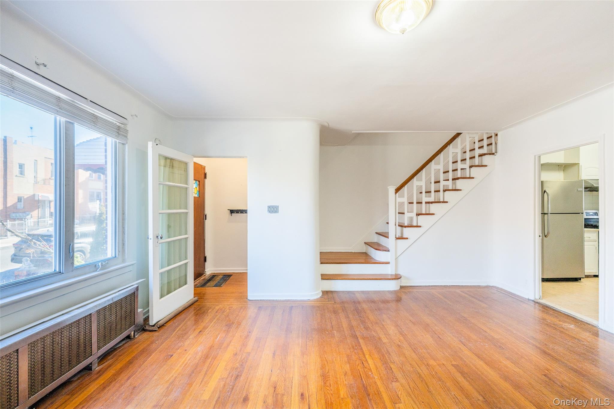 #4 photo, 52-44 79 Street, Elmhurst , NY 11373