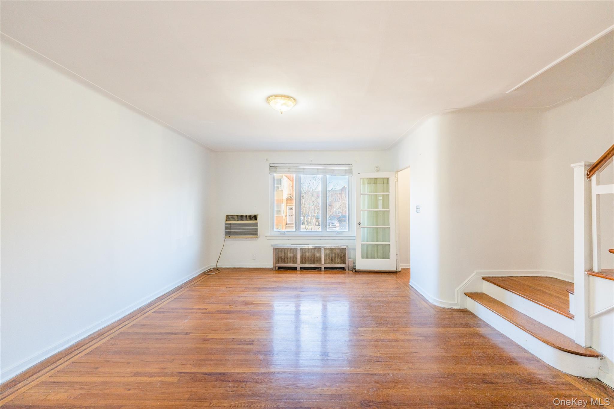 #5 photo, 52-44 79 Street, Elmhurst , NY 11373