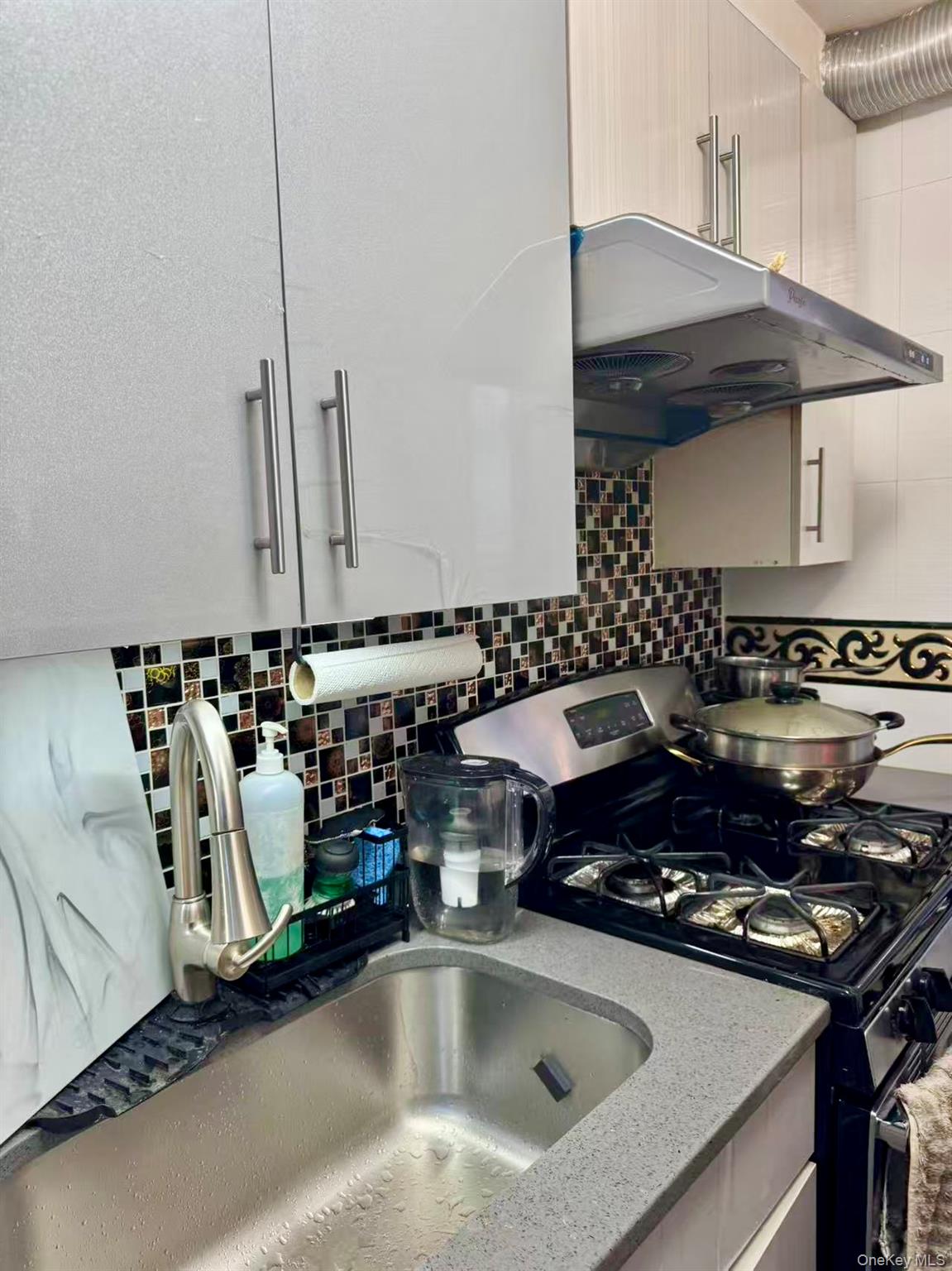 #10 photo, 63-84 SAUNDERS Street, Rego Park , NY 11374