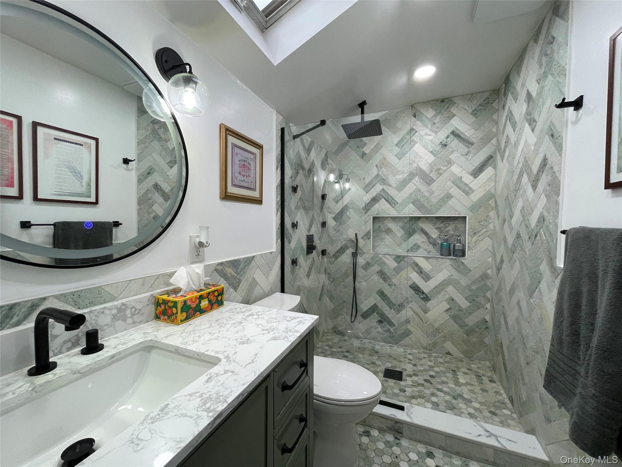 #17 photo, 946 Manor Lane, Bay Shore , NY 11706