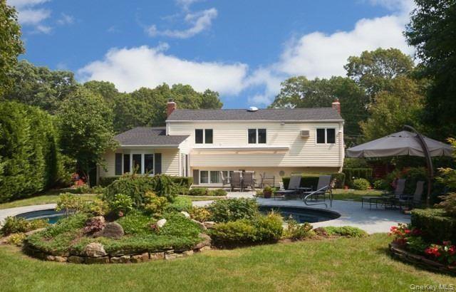 #4 photo, 946 Manor Lane, Bay Shore , NY 11706