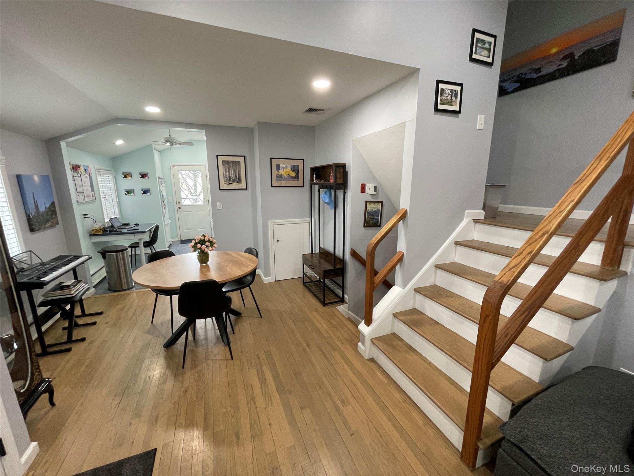 #6 photo, 946 Manor Lane, Bay Shore , NY 11706