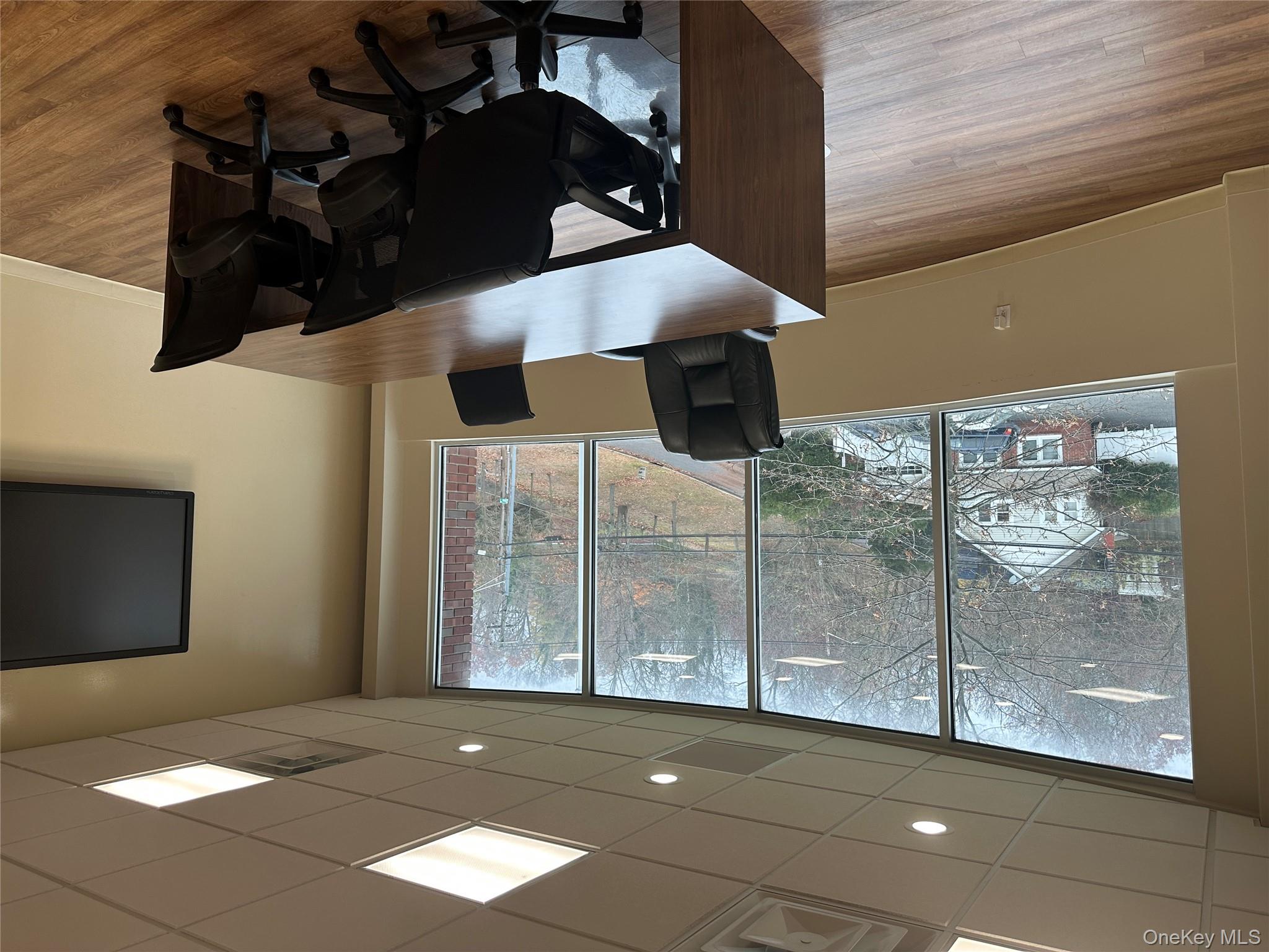 #11 photo, 1092 W Jericho Turnpike, מחוז סאפוק Commack , NY 11725