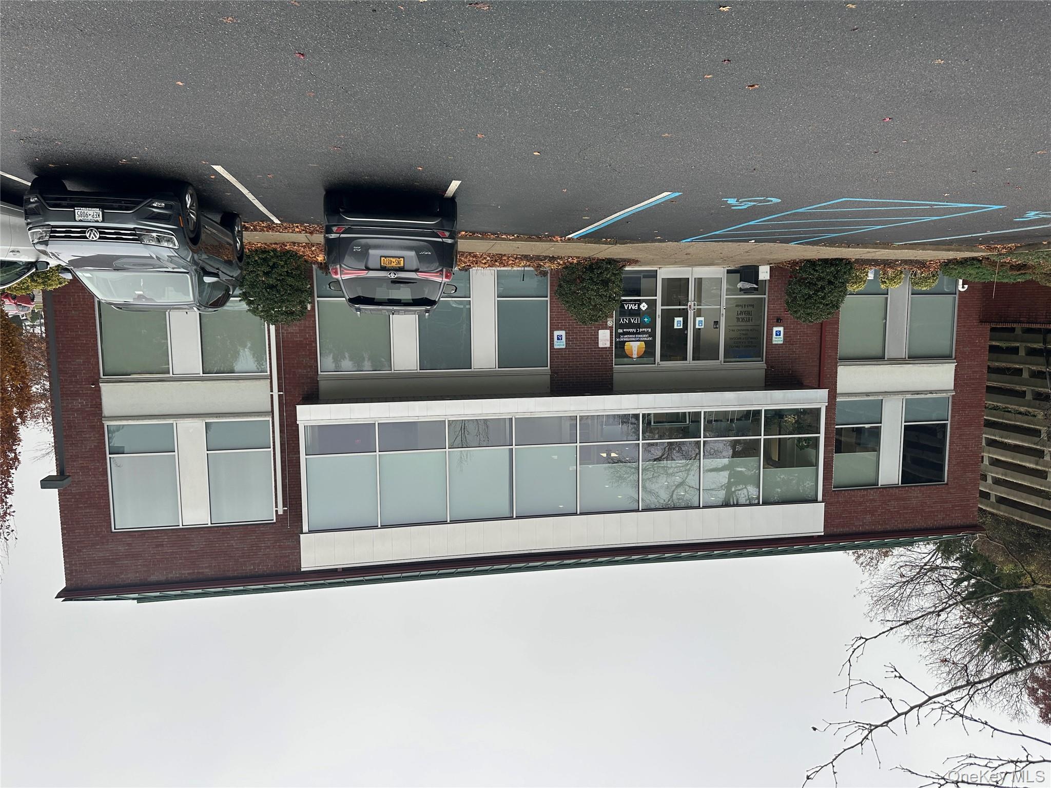 #2 photo, 1092 W Jericho Turnpike, מחוז סאפוק Commack , NY 11725