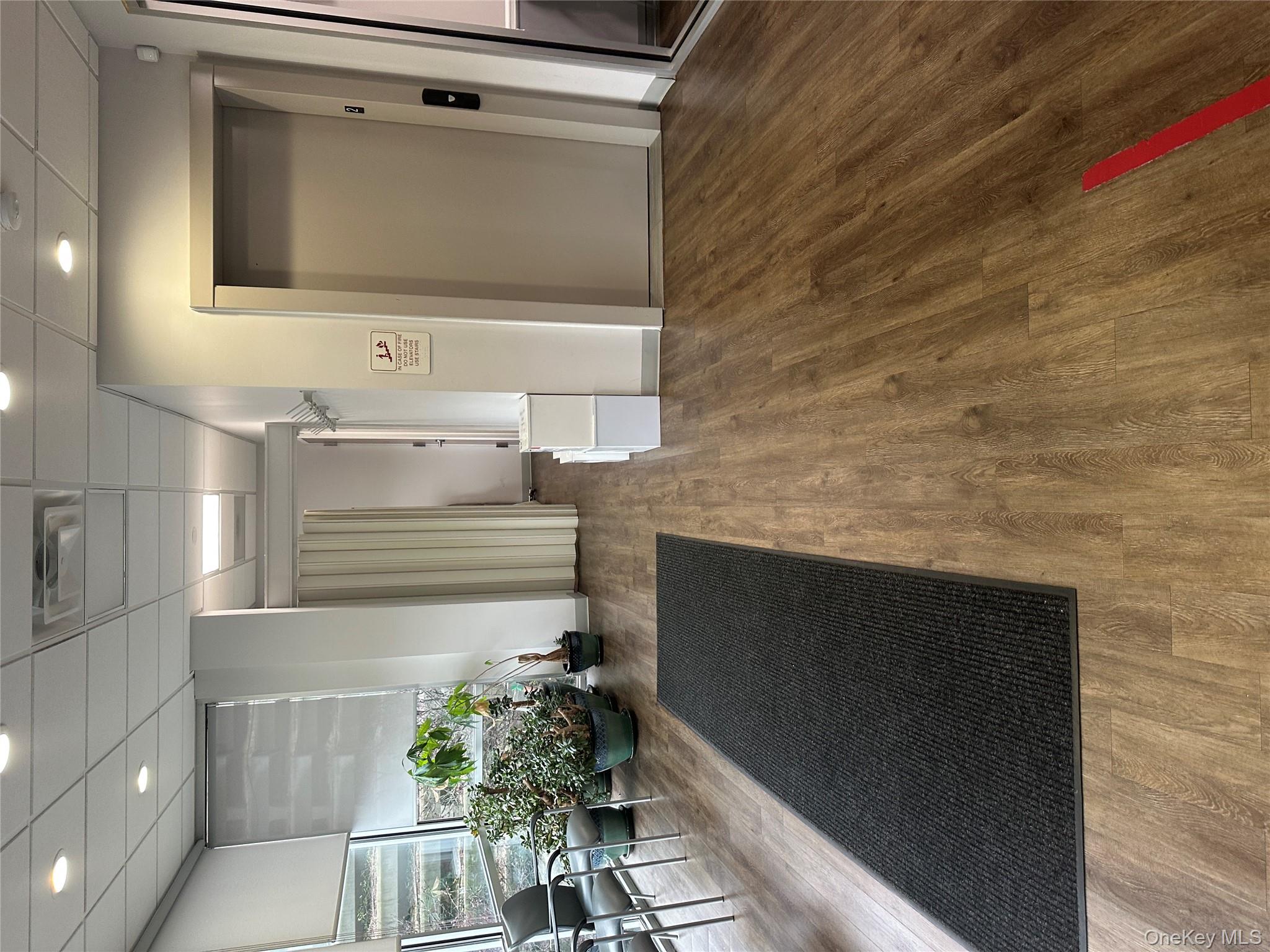 #5 photo, 1092 W Jericho Turnpike, מחוז סאפוק Commack , NY 11725