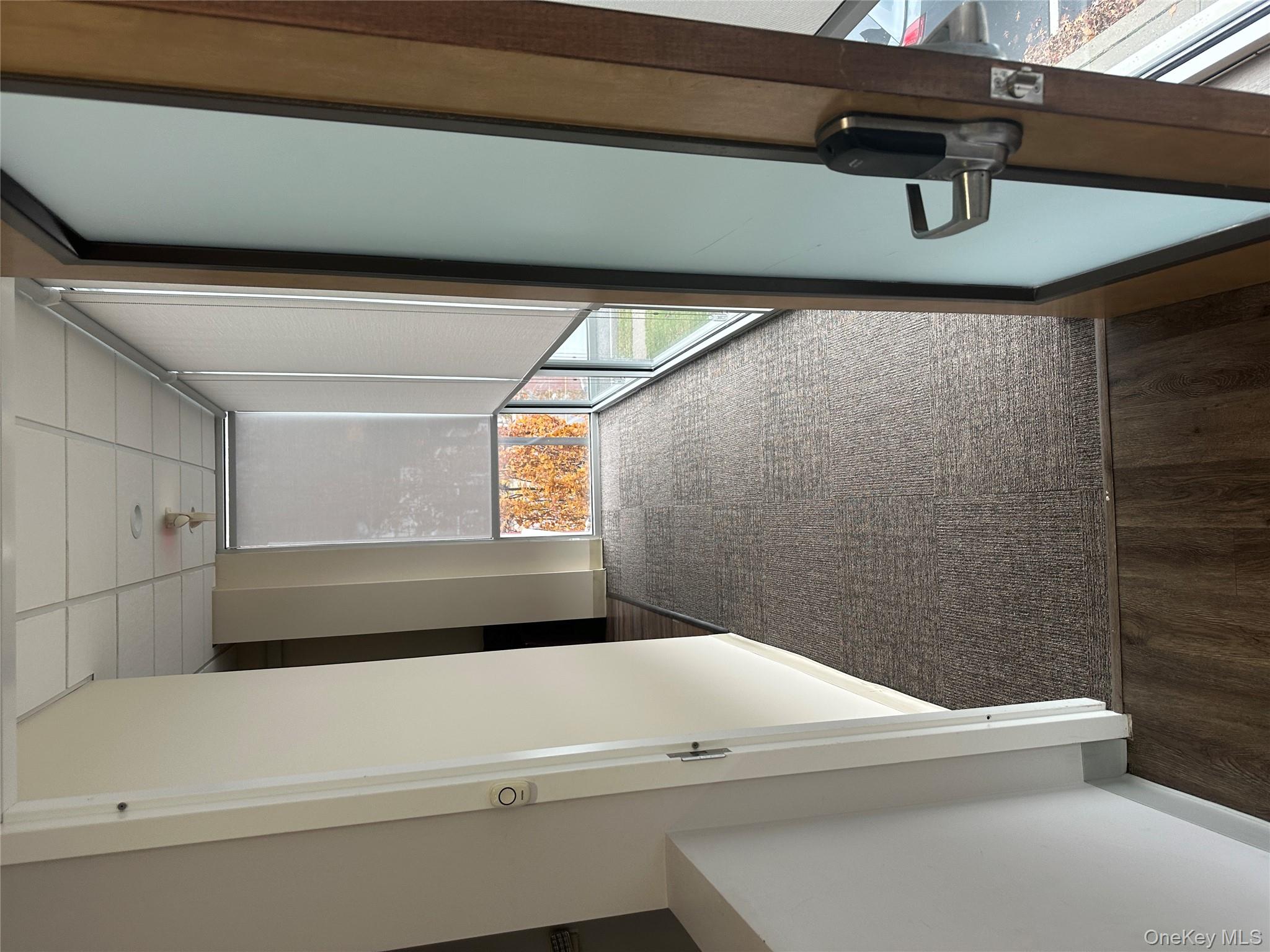 #6 photo, 1092 W Jericho Turnpike, מחוז סאפוק Commack , NY 11725