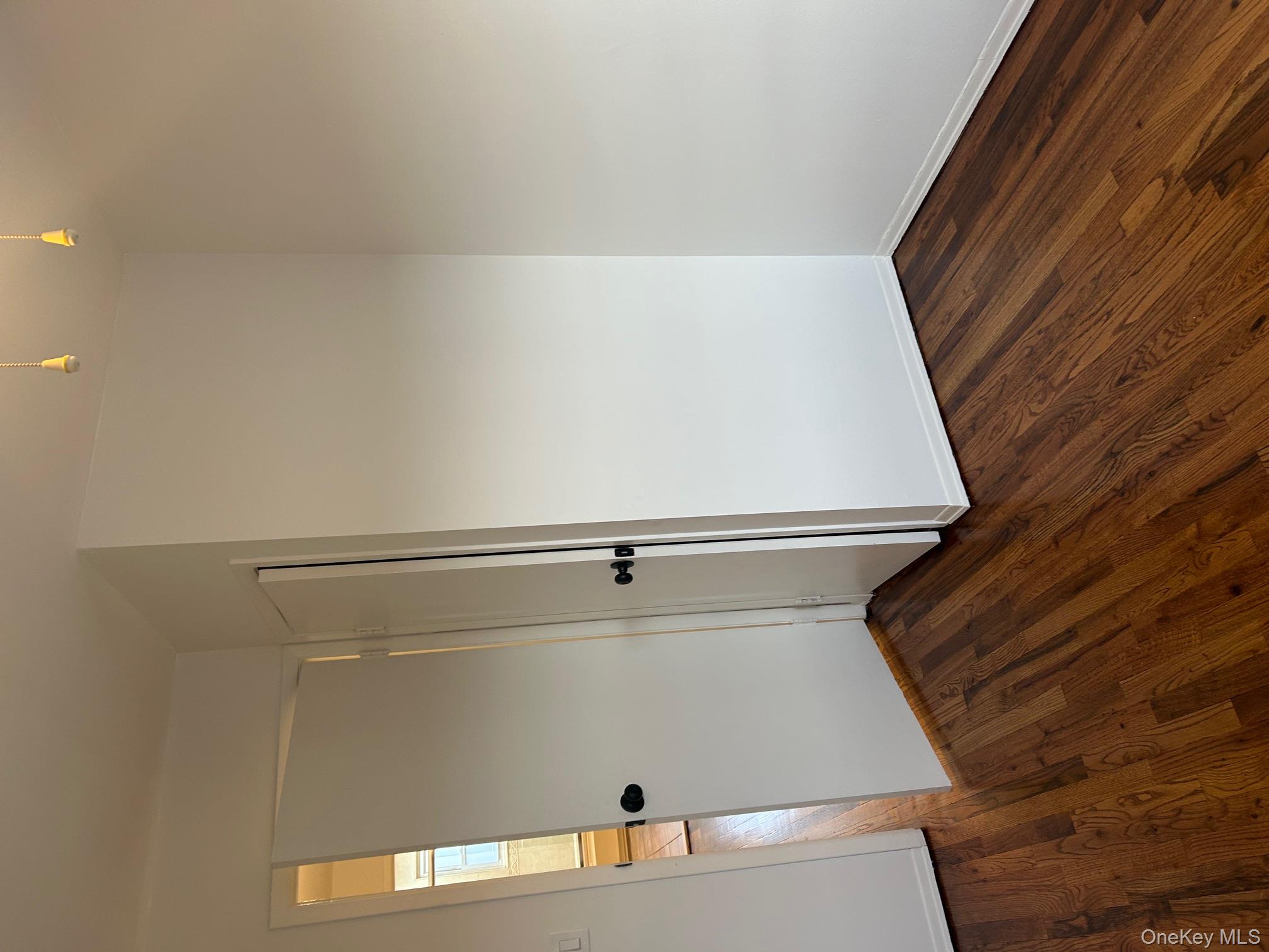 #10 photo, 676 Front Street, מחוז נסאו Hempstead , NY 11550