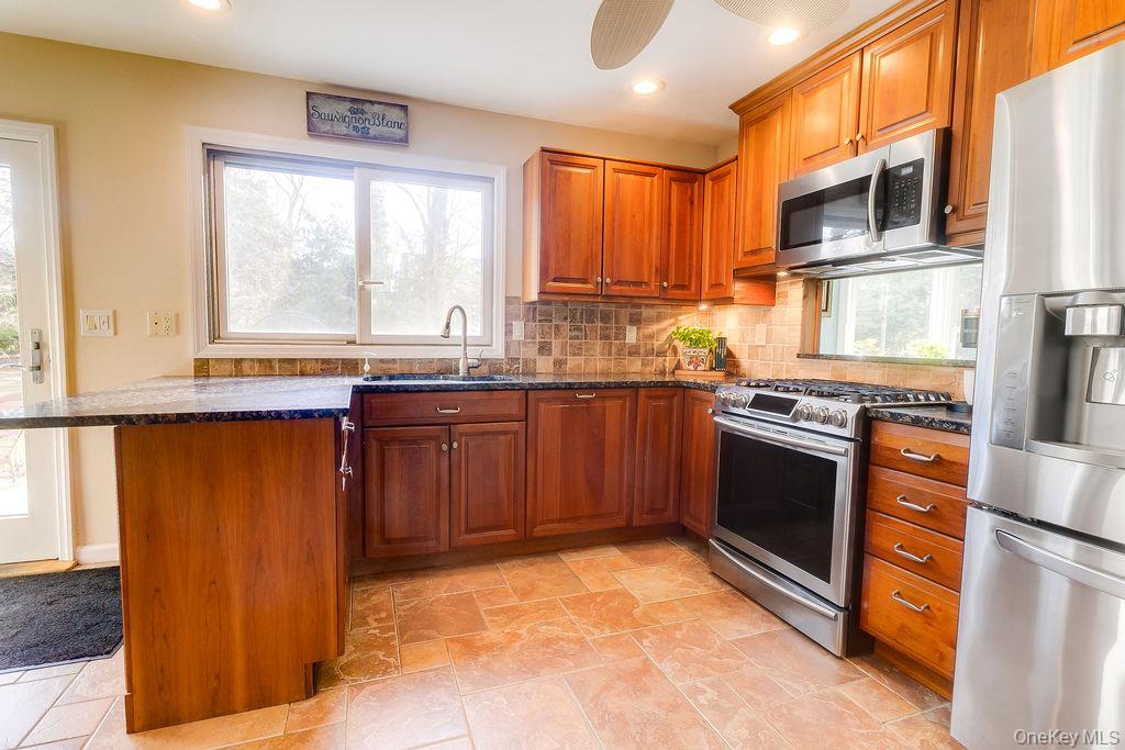 #10 photo, 4 Conscience Bay Road, سوفولك Setauket , NY 11733