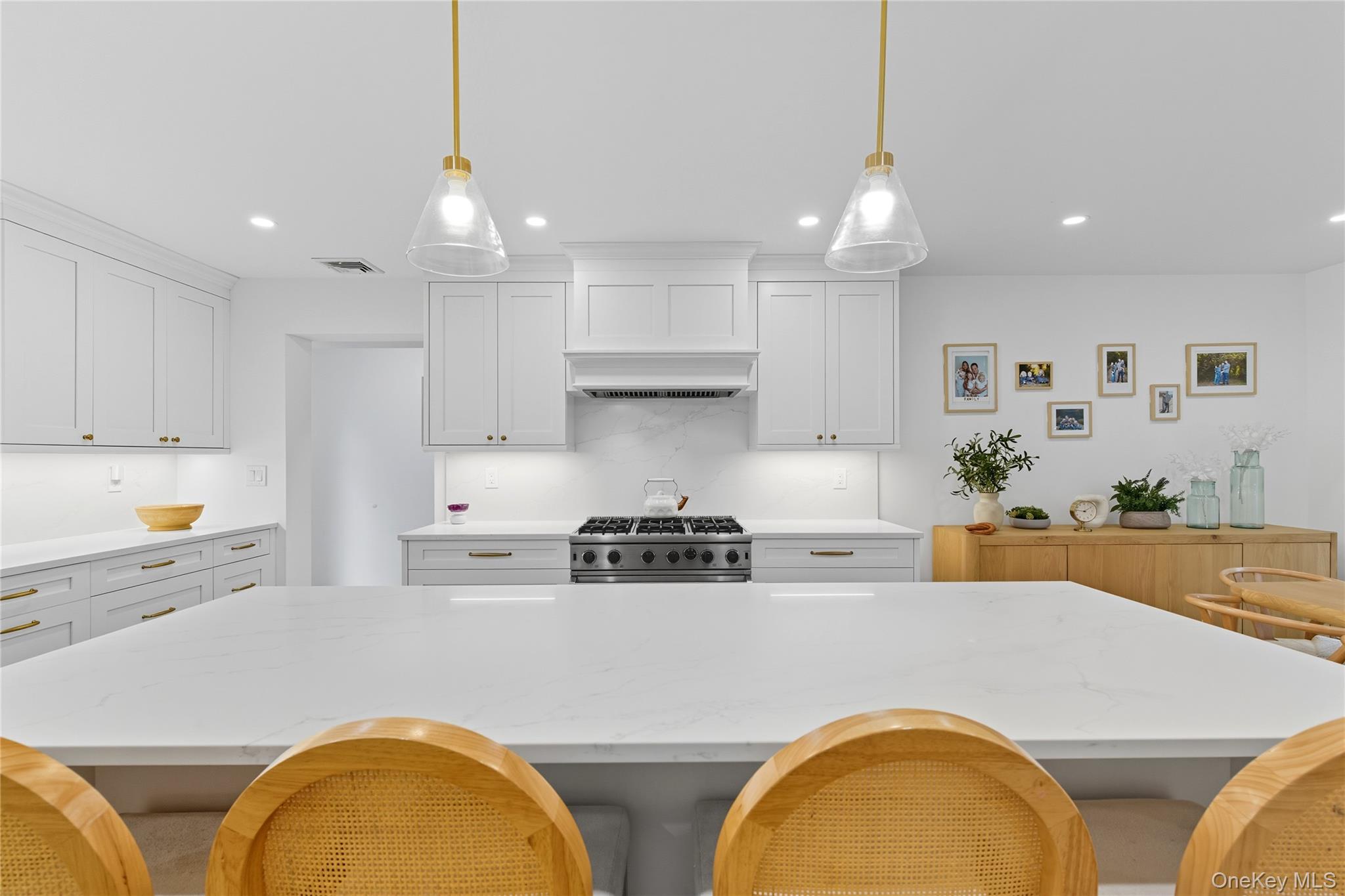 #10 photo, 17 Entrance Road, מחוז נסאו East Hills , NY 11577