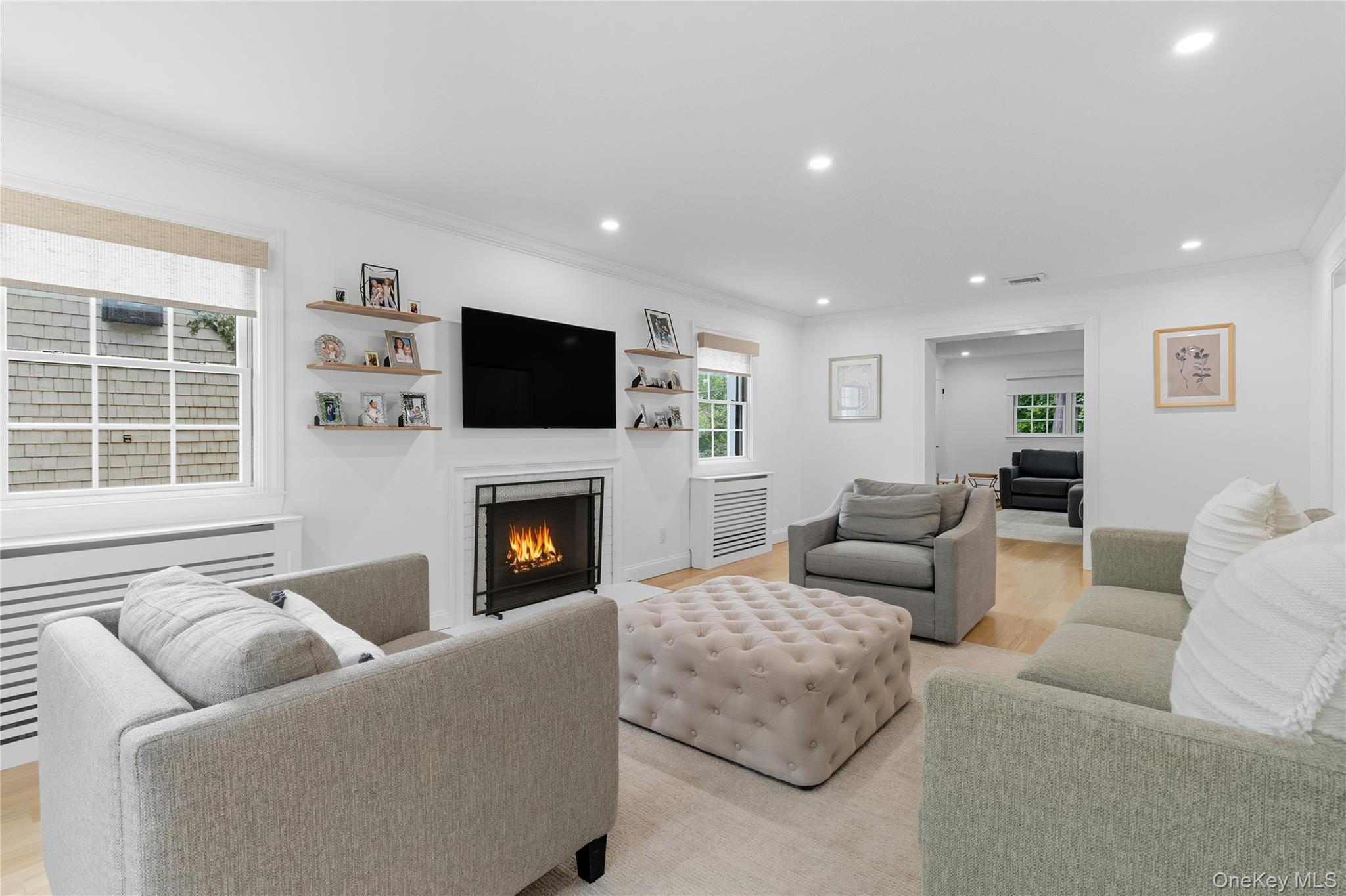 #15 photo, 17 Entrance Road, מחוז נסאו East Hills , NY 11577