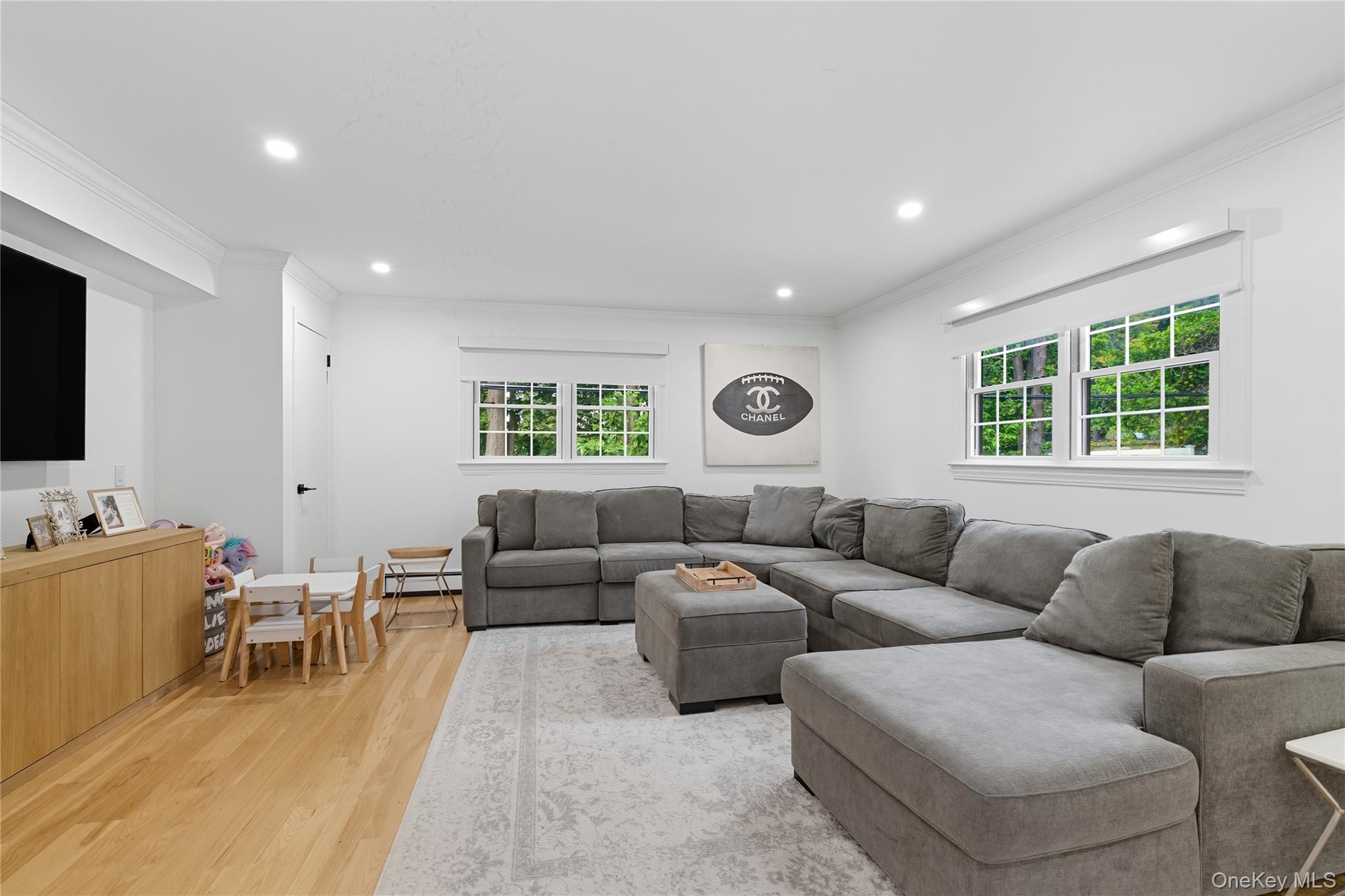 #18 photo, 17 Entrance Road, מחוז נסאו East Hills , NY 11577