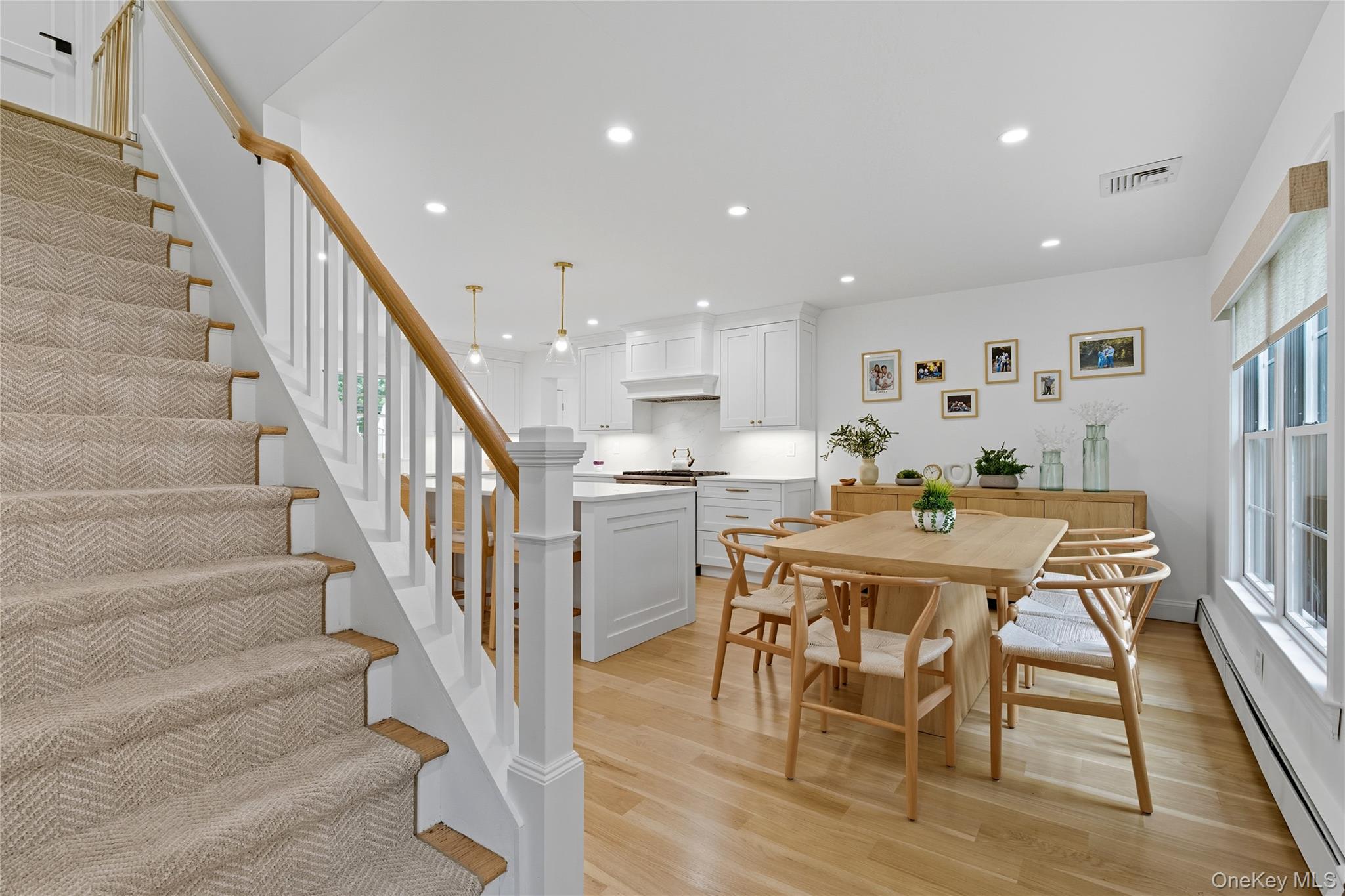 #7 photo, 17 Entrance Road, מחוז נסאו East Hills , NY 11577