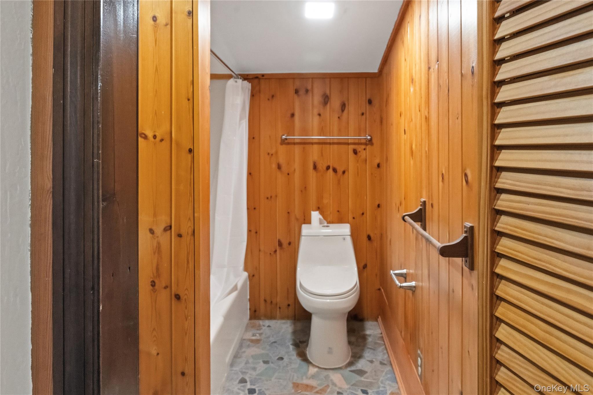 #17 photo, 378 Broadway 9W, Esopus , NY 12487