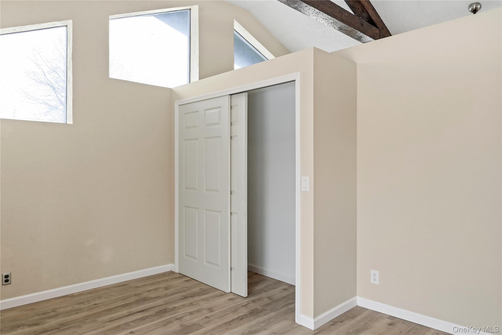 #15 photo, 378 Broadway 9W, Esopus , NY 12487