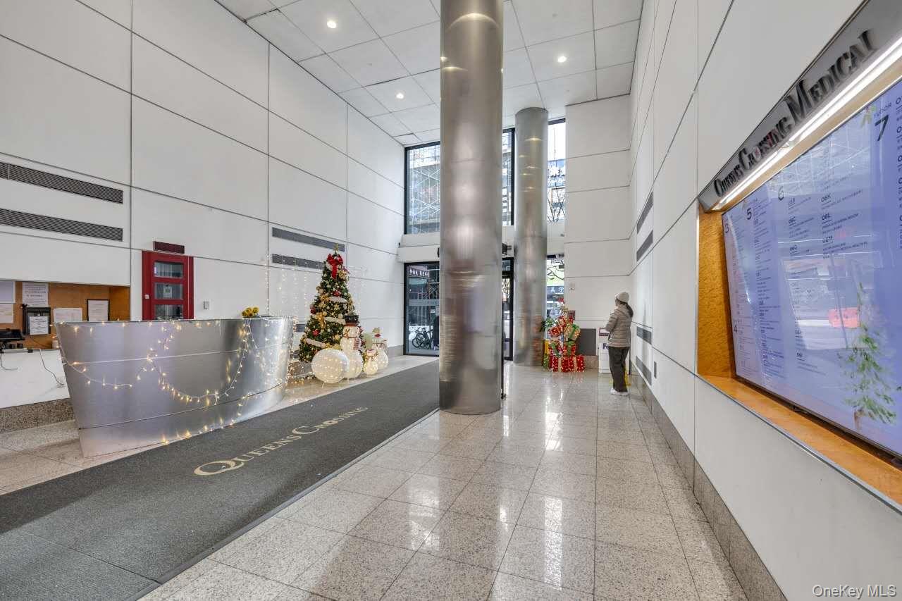 #10 photo, 38-25 Main Street, Flushing , NY 11354