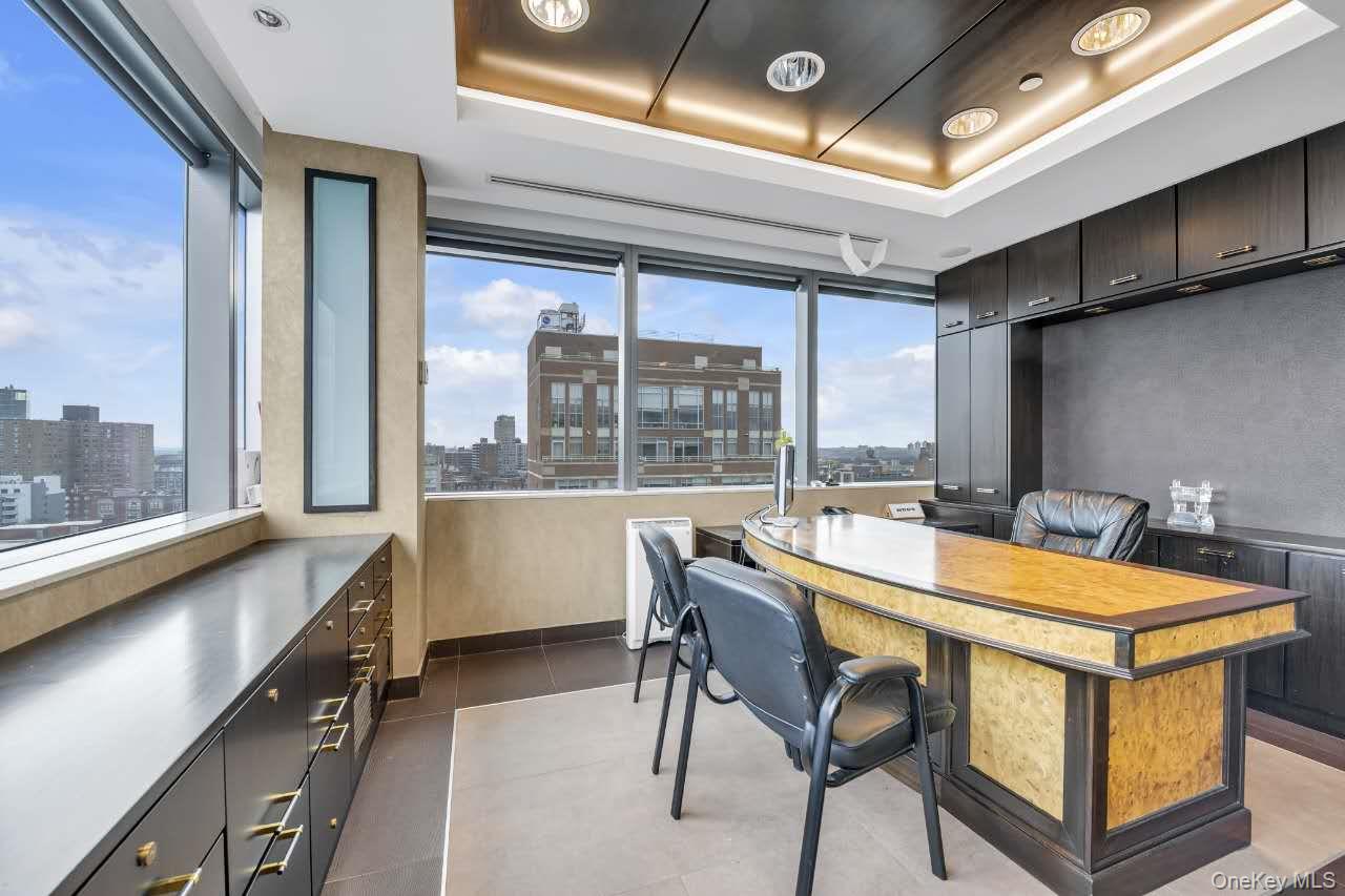 #4 photo, 38-25 Main Street, Flushing , NY 11354