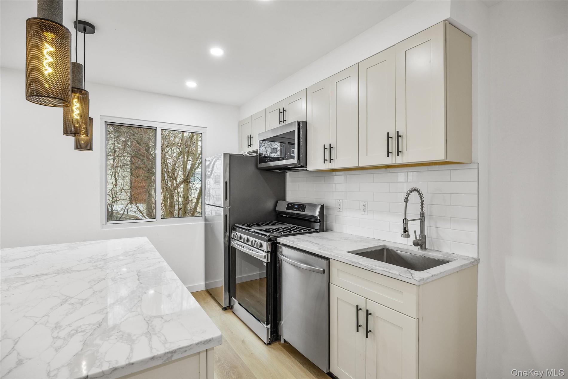 #13 photo, 641 Beach 65th Street, 皇后区 Arverne , NY 11692