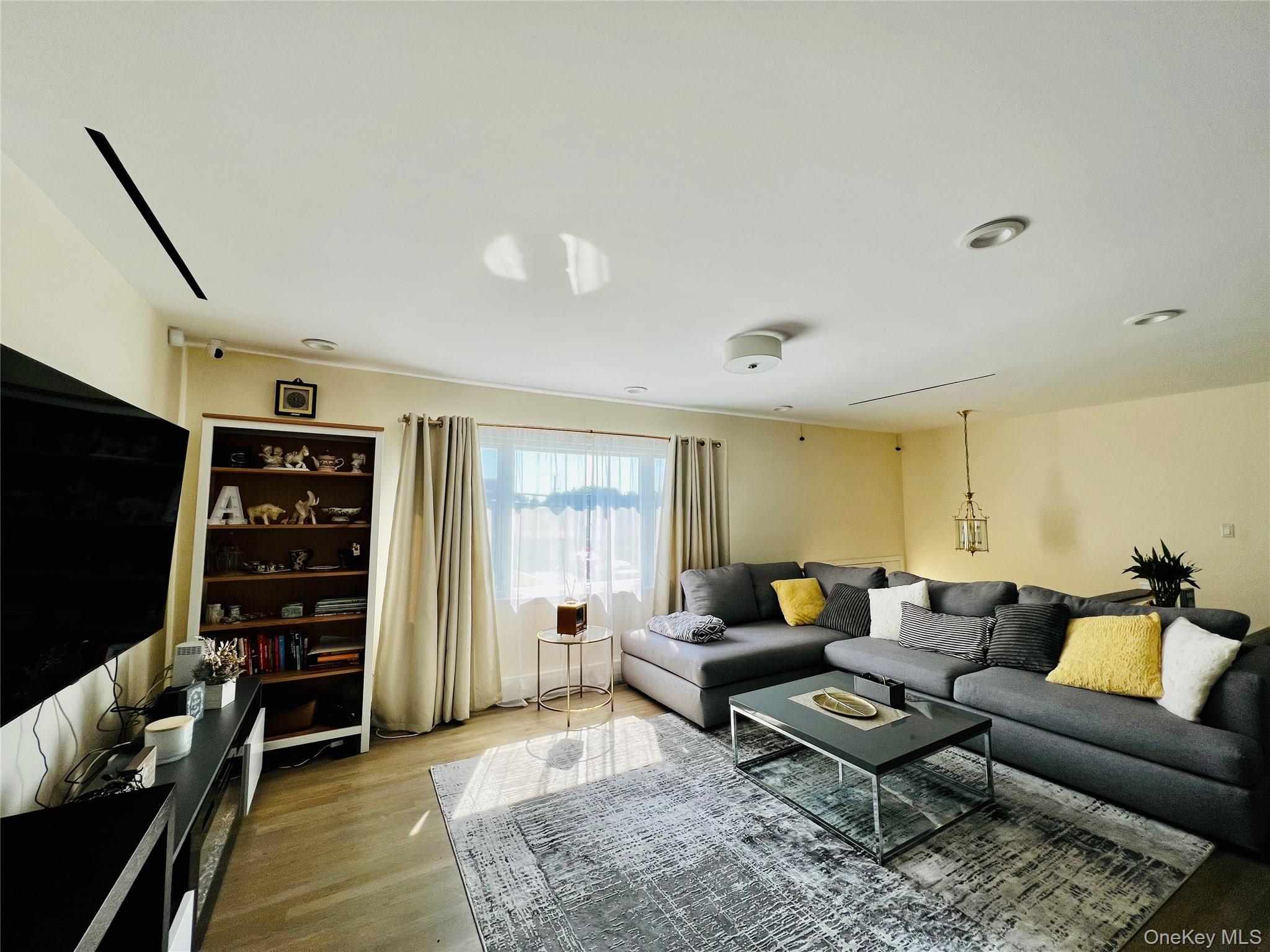 #5 photo, 66 Smith Street, Glen Cove , NY 11542