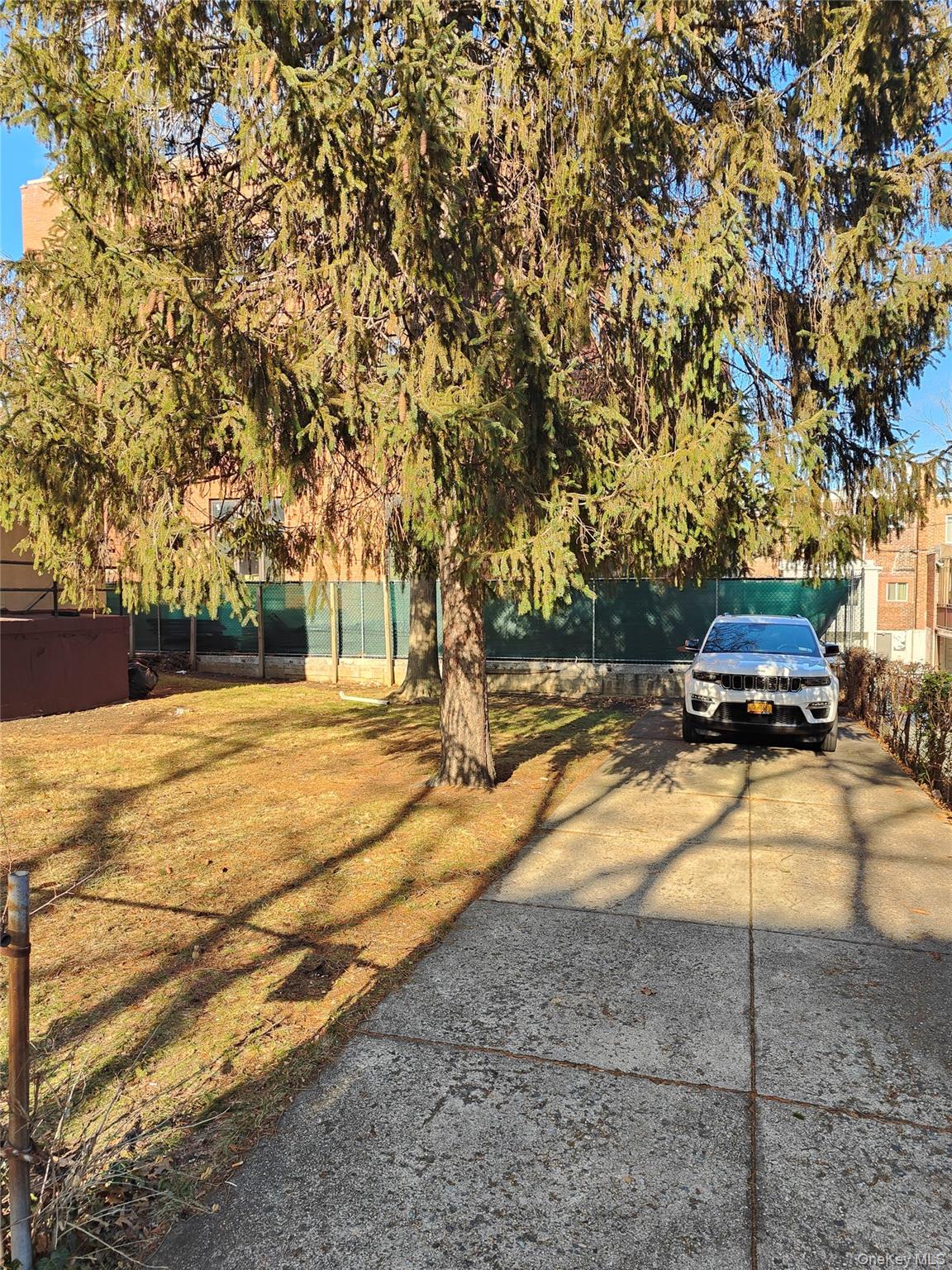 #2 photo, 77-43 Main Street, 뉴욕퀸즈 Kew Garden Hills , NY 11367