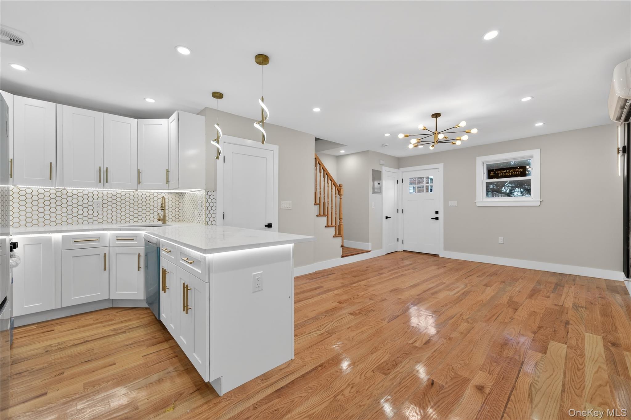 #4 photo, 10240 220th Street, Queens Village , NY 11429