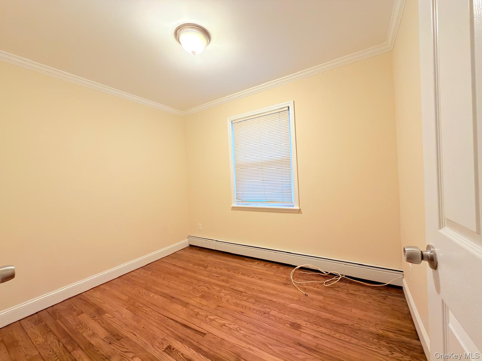 #13 photo, 35 N 16th Street, Саффолк ‖ Wheatley Heights , NY 11798