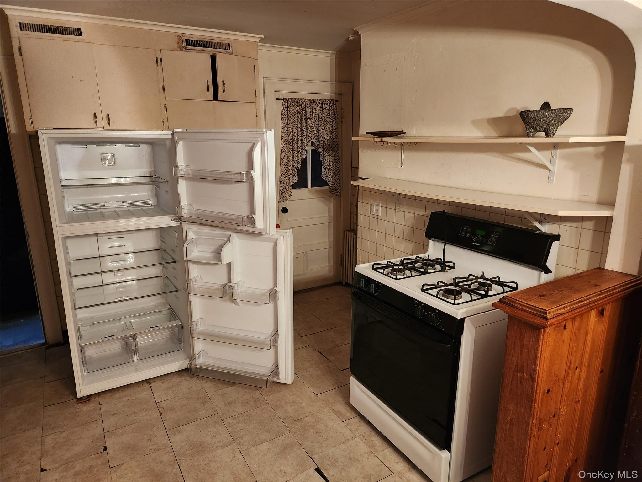 #12 photo, 53 Riverside Drive, Riverhead , NY 11901