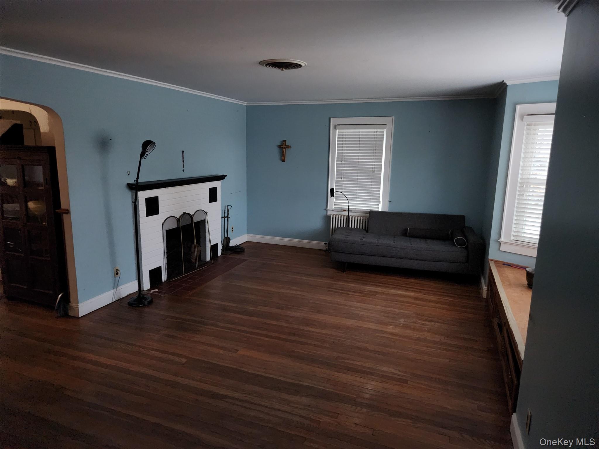 #5 photo, 53 Riverside Drive, Riverhead , NY 11901