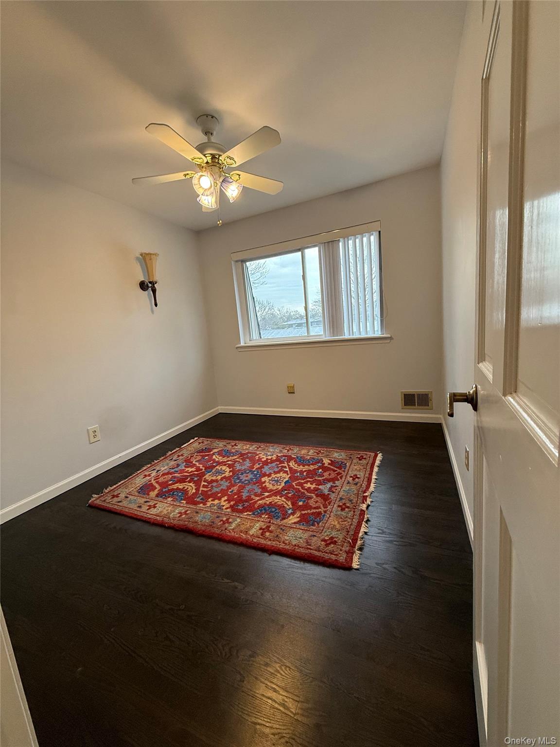 #14 photo, 253 Feller Drive, Саффолк ‖ Central Islip , NY 11722