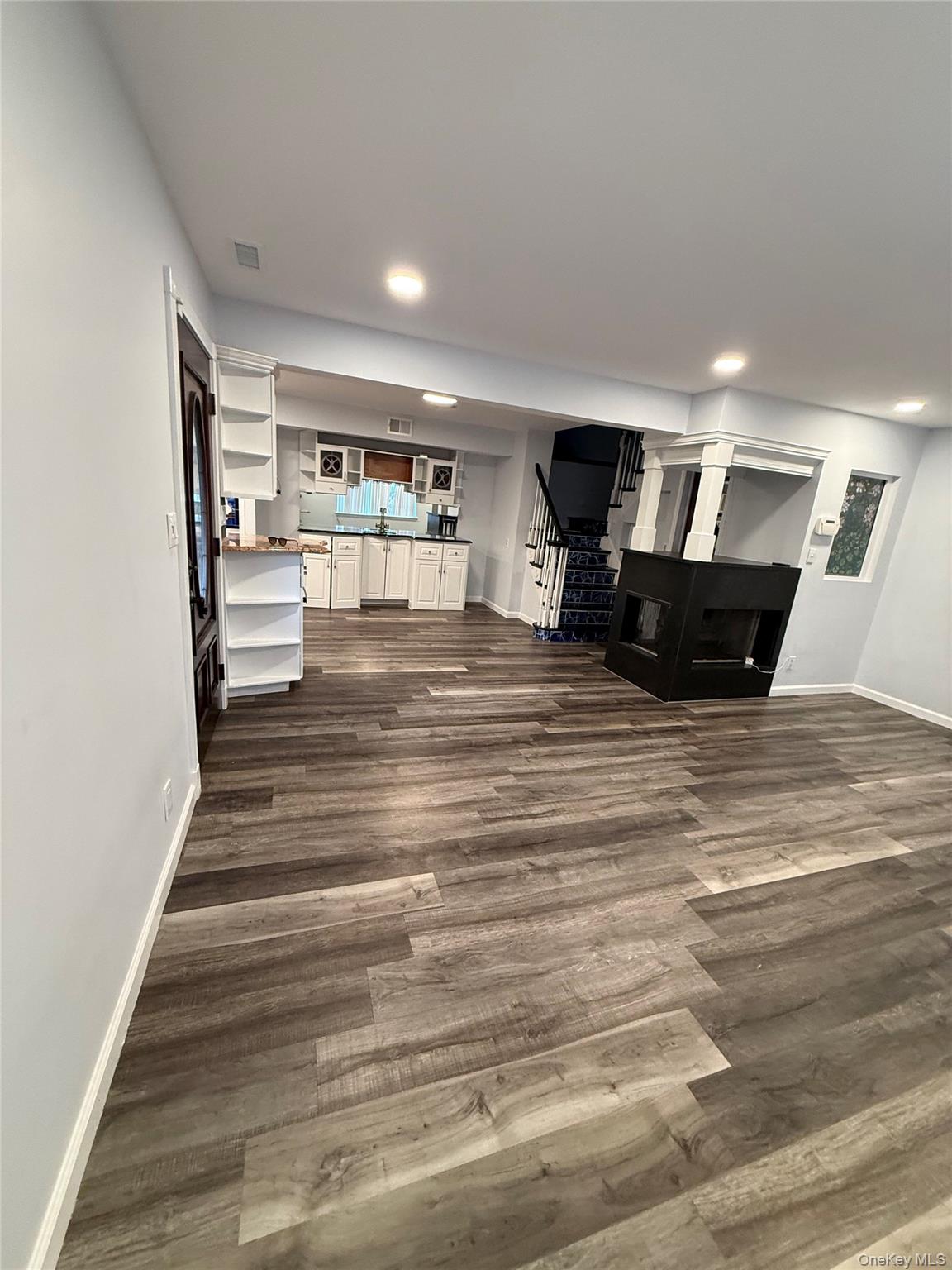 #2 photo, 253 Feller Drive, Саффолк ‖ Central Islip , NY 11722