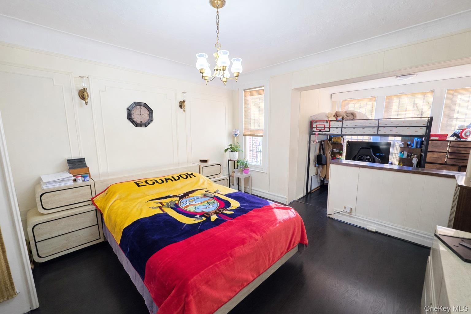 #5 photo, 35-03 24th Avenue, 뉴욕퀸즈 Astoria , NY 11103