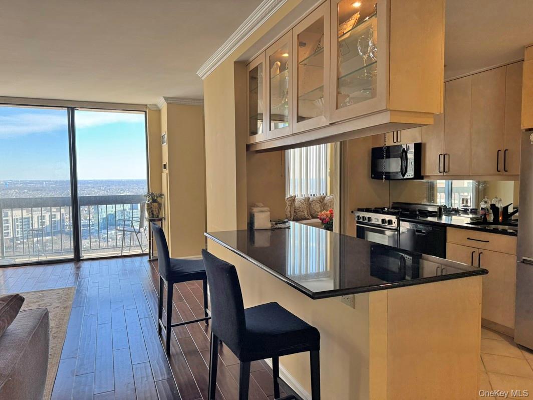 #5 photo, 27110 Grand Central Parkway, Floral Park , NY 11005