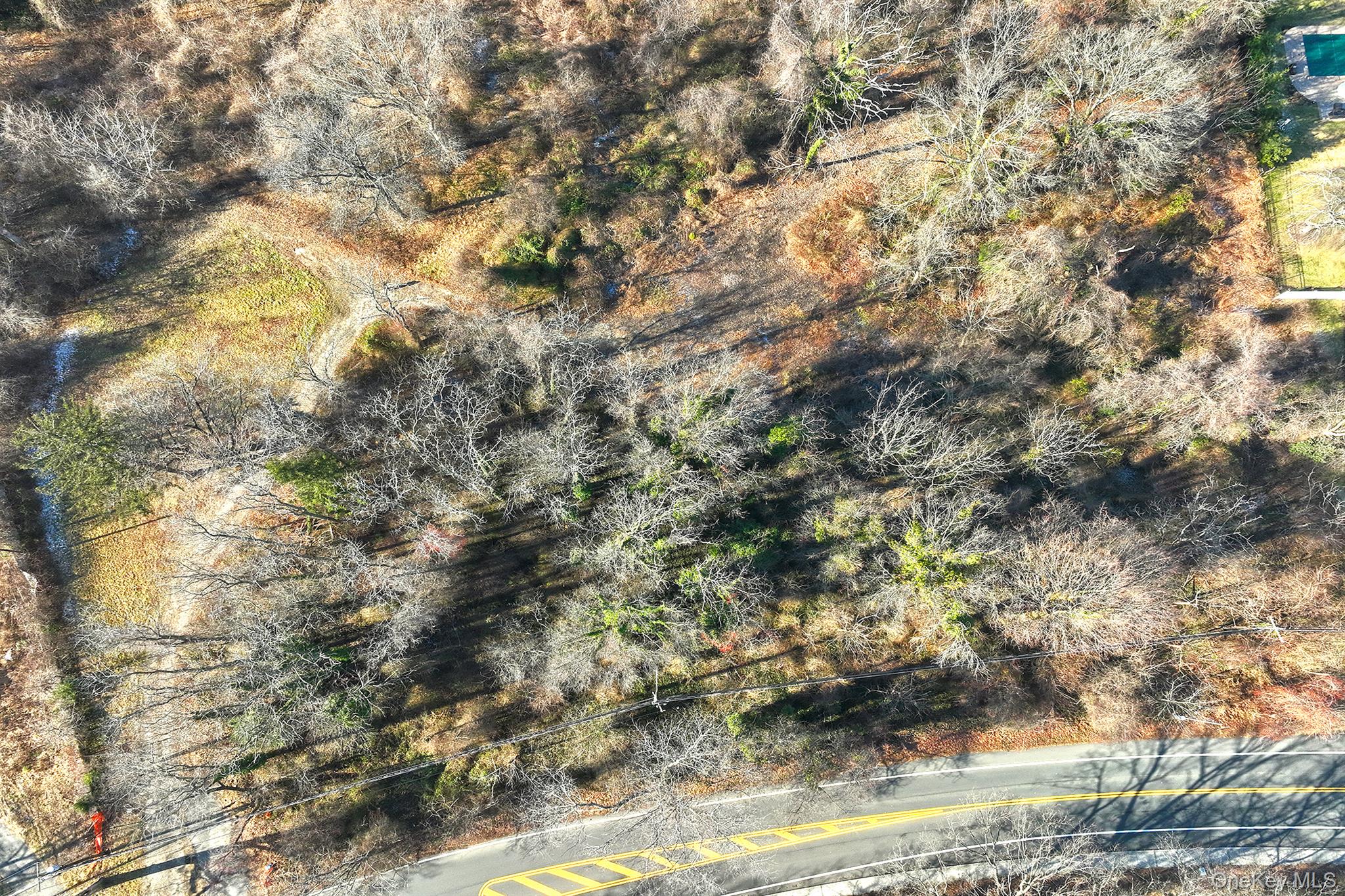 #2 photo, 15 Vanderbilt Parkway, Dix Hills , NY 11746