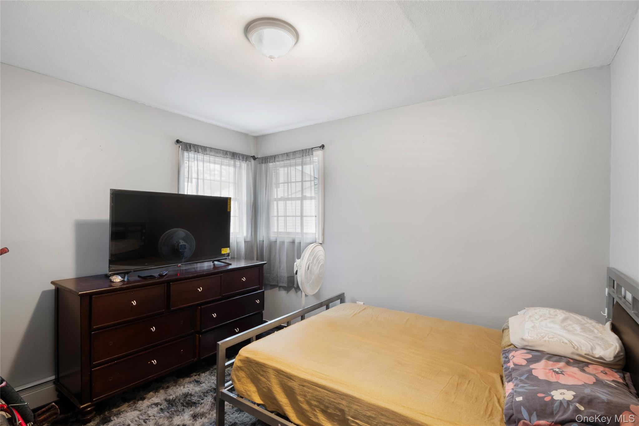 #14 photo, 505 Madison Avenue, 东长岛 Brentwood , NY 11717