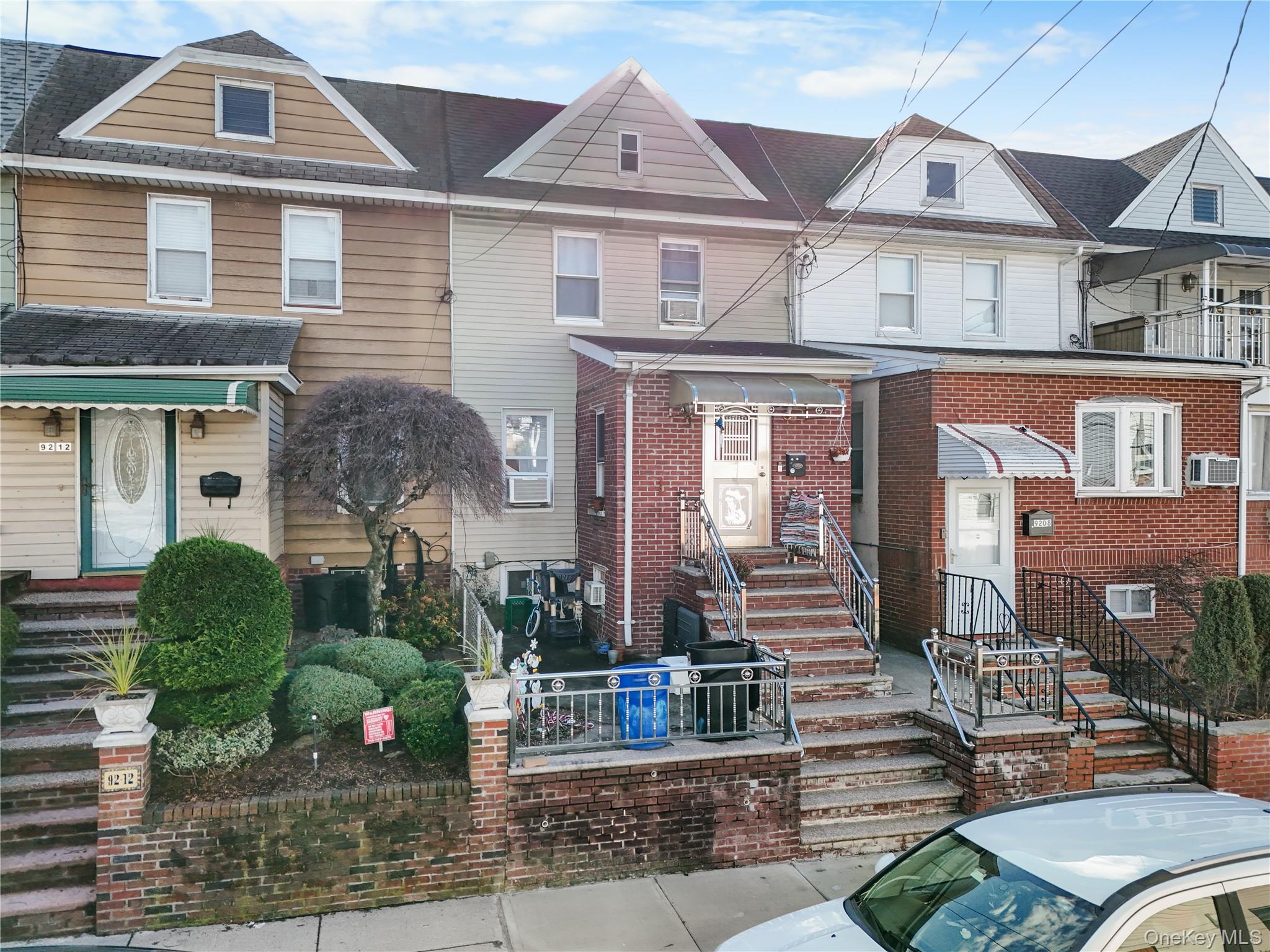 #2 photo, 9210 93rd Avenue, 皇后区 木港 Woodhaven , NY 11421