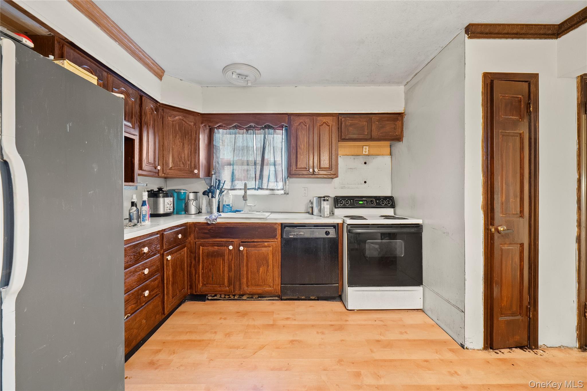 #7 photo, 99 Brooklyn Avenue, West Babylon , NY 11704